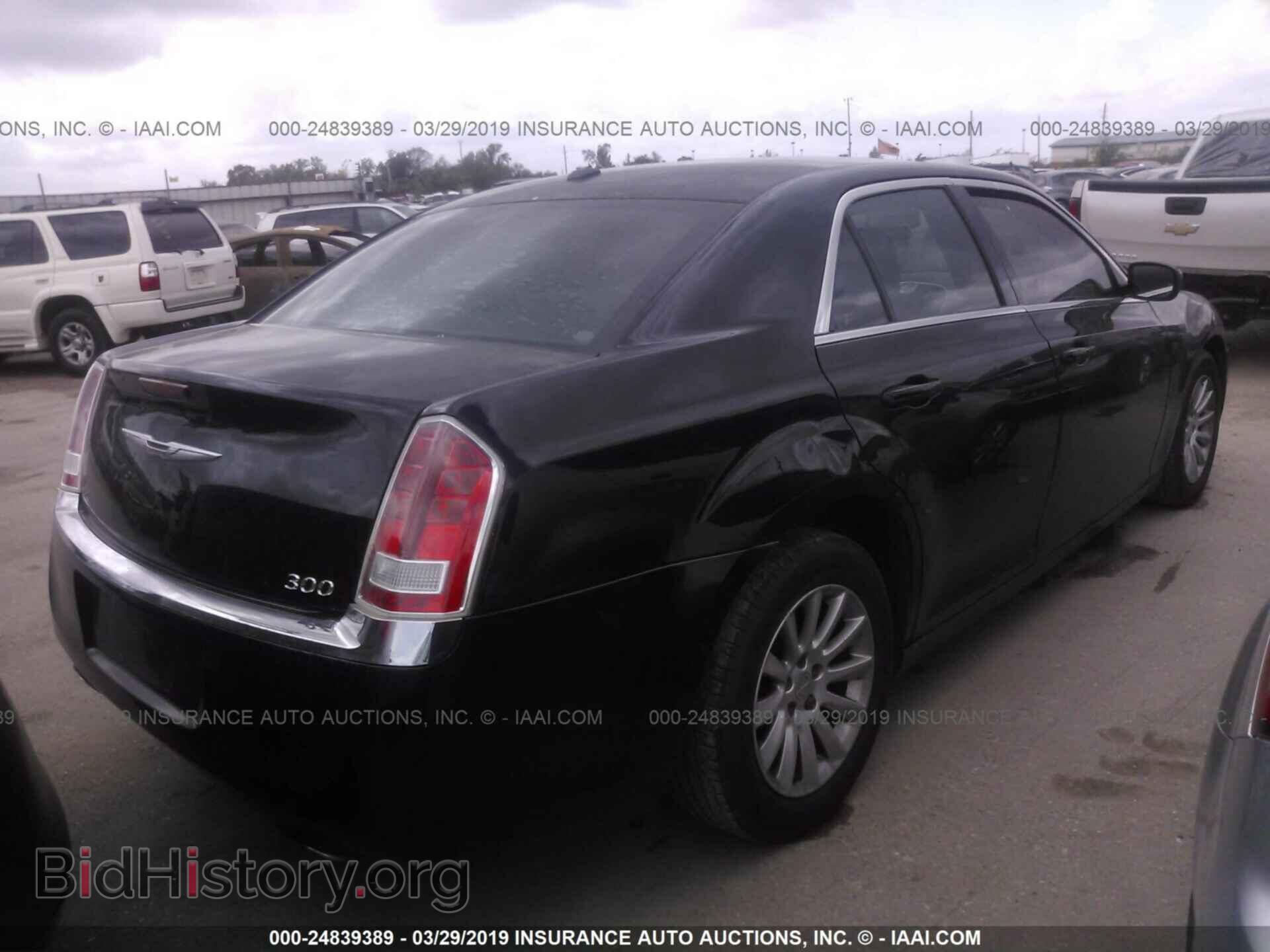2012 Chrysler 300 - VIN: 2C3CCAAG9CH229237 - Фото 4