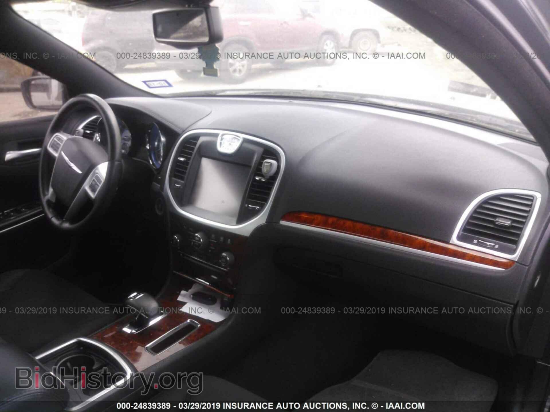 2012 Chrysler 300 - VIN: 2C3CCAAG9CH229237 - Фото 5