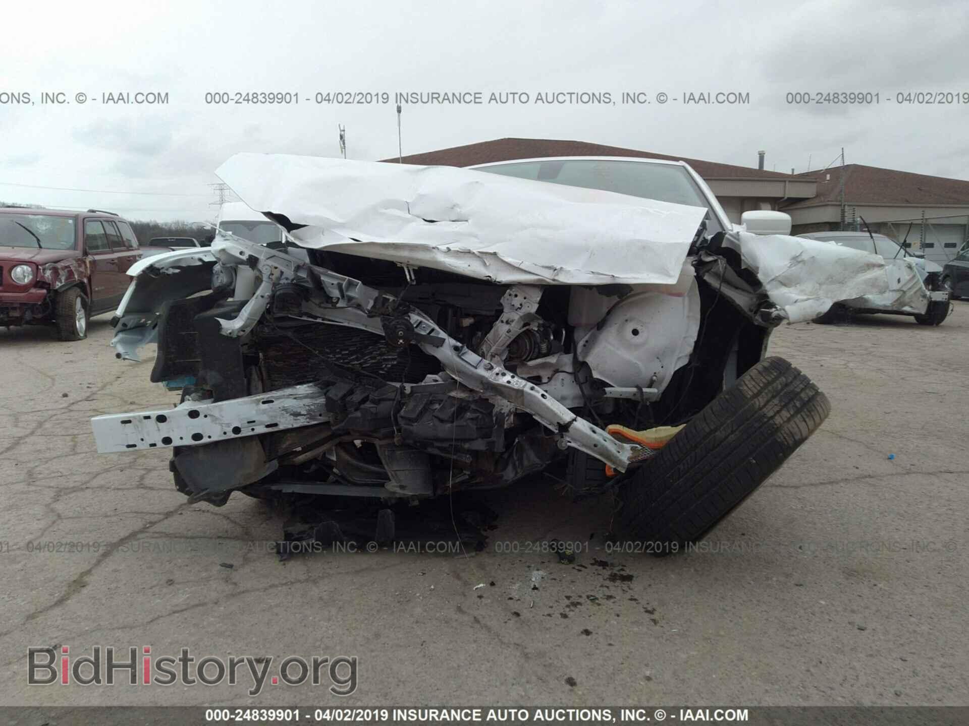 2019 CHRYSLER 300 - VIN: 2C3CCAAG1KH542474 - Фото 6