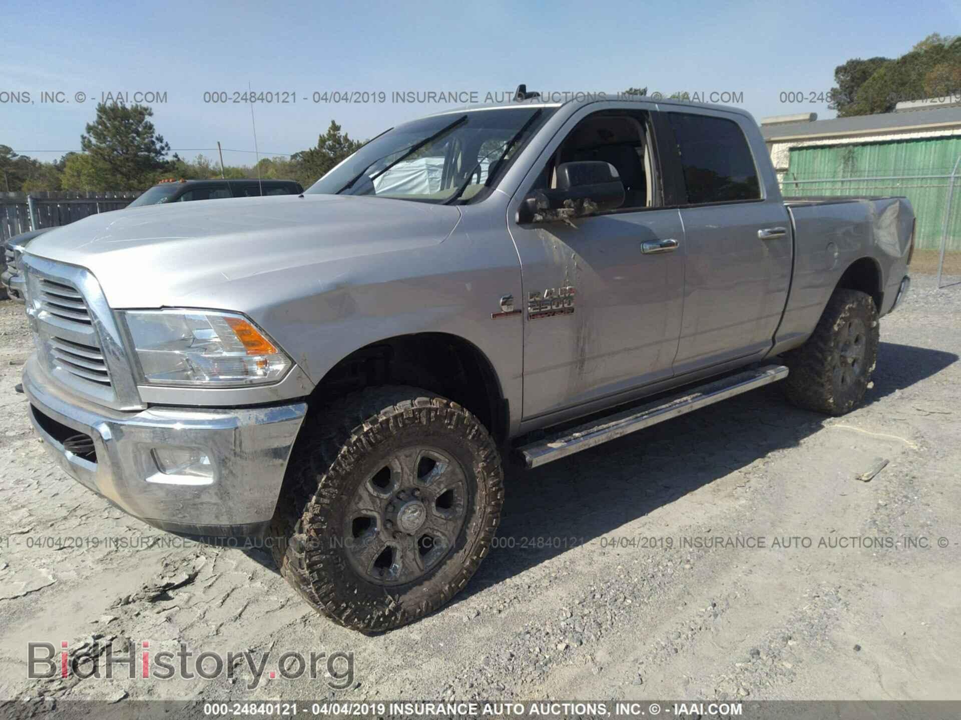2017 RAM 2500 - VIN: 3C6UR5DLXHG664183 - Фото 2