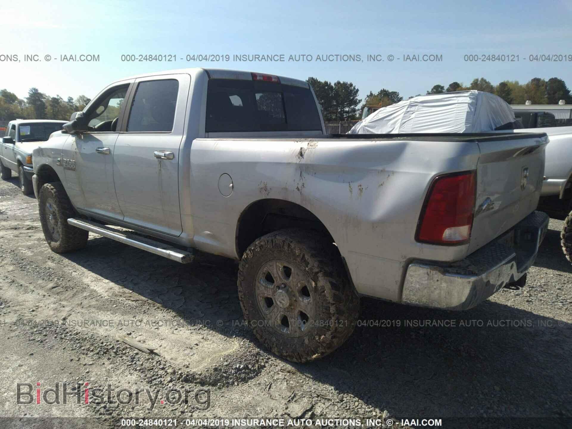 2017 RAM 2500 - VIN: 3C6UR5DLXHG664183 - Фото 3