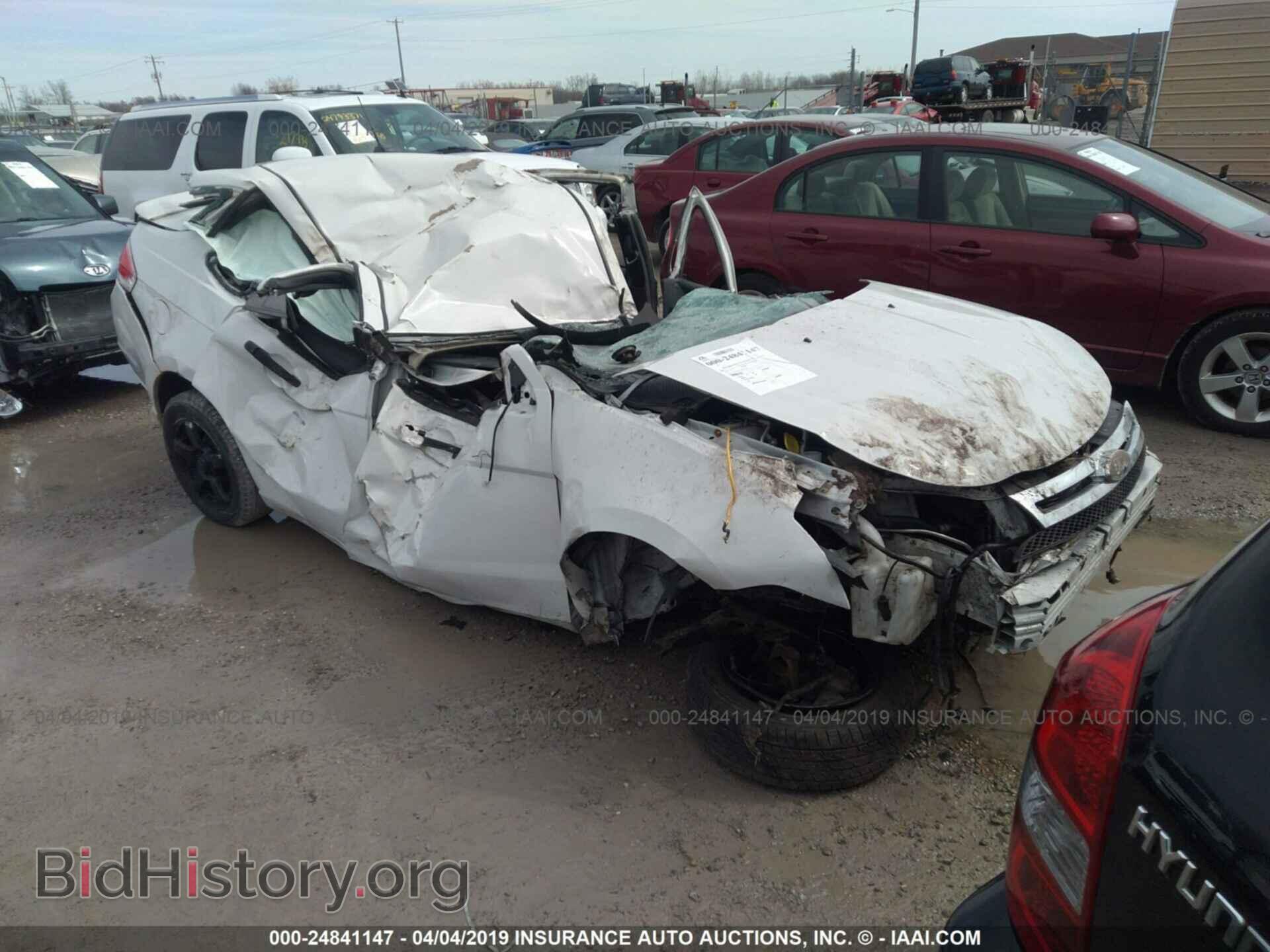 Photo 1FAHP3FN5BW117811 - FORD FOCUS 2011