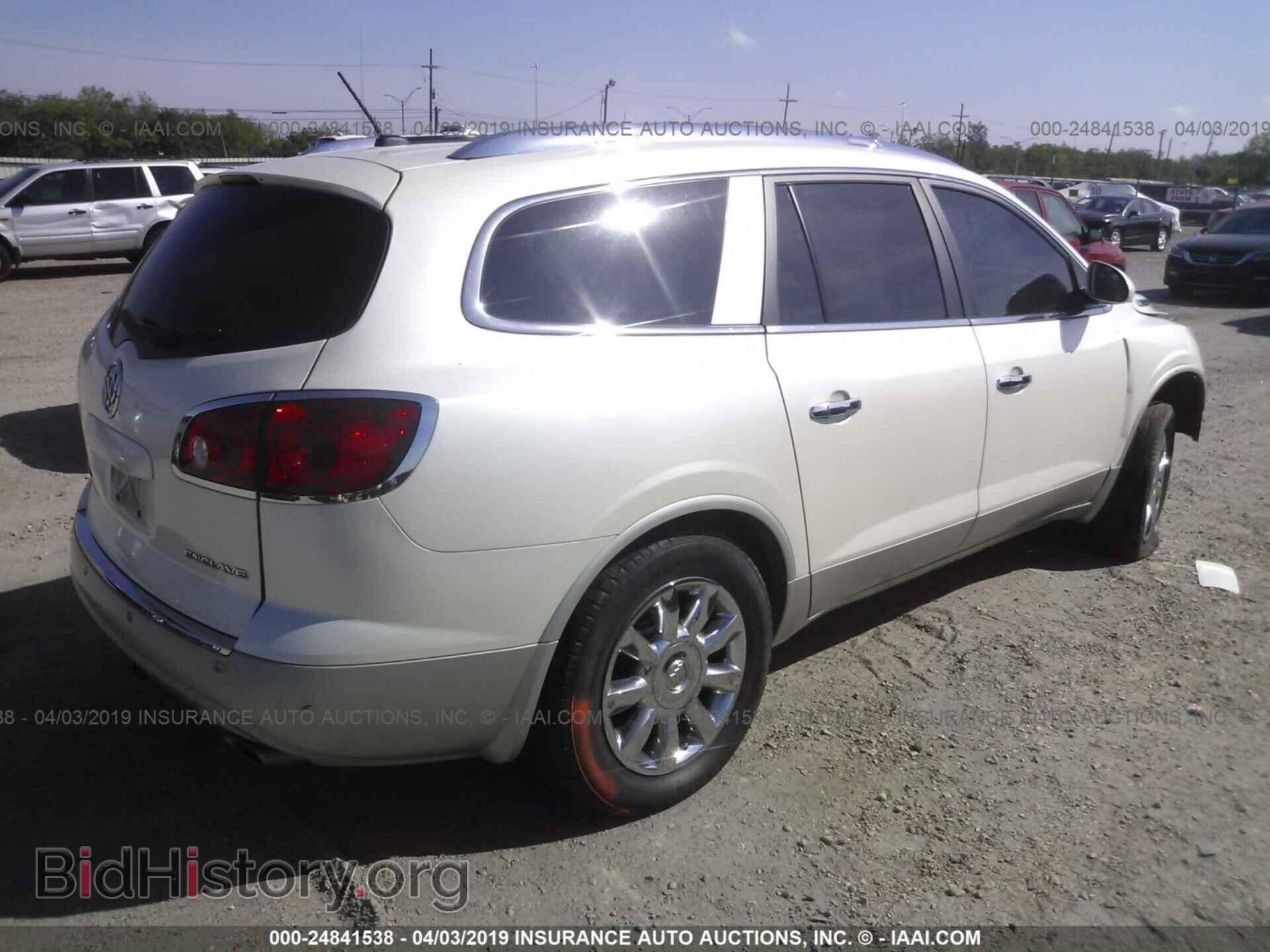 2011 BUICK ENCLAVE - VIN: 5GAKRCED5BJ358947 - Фото 4