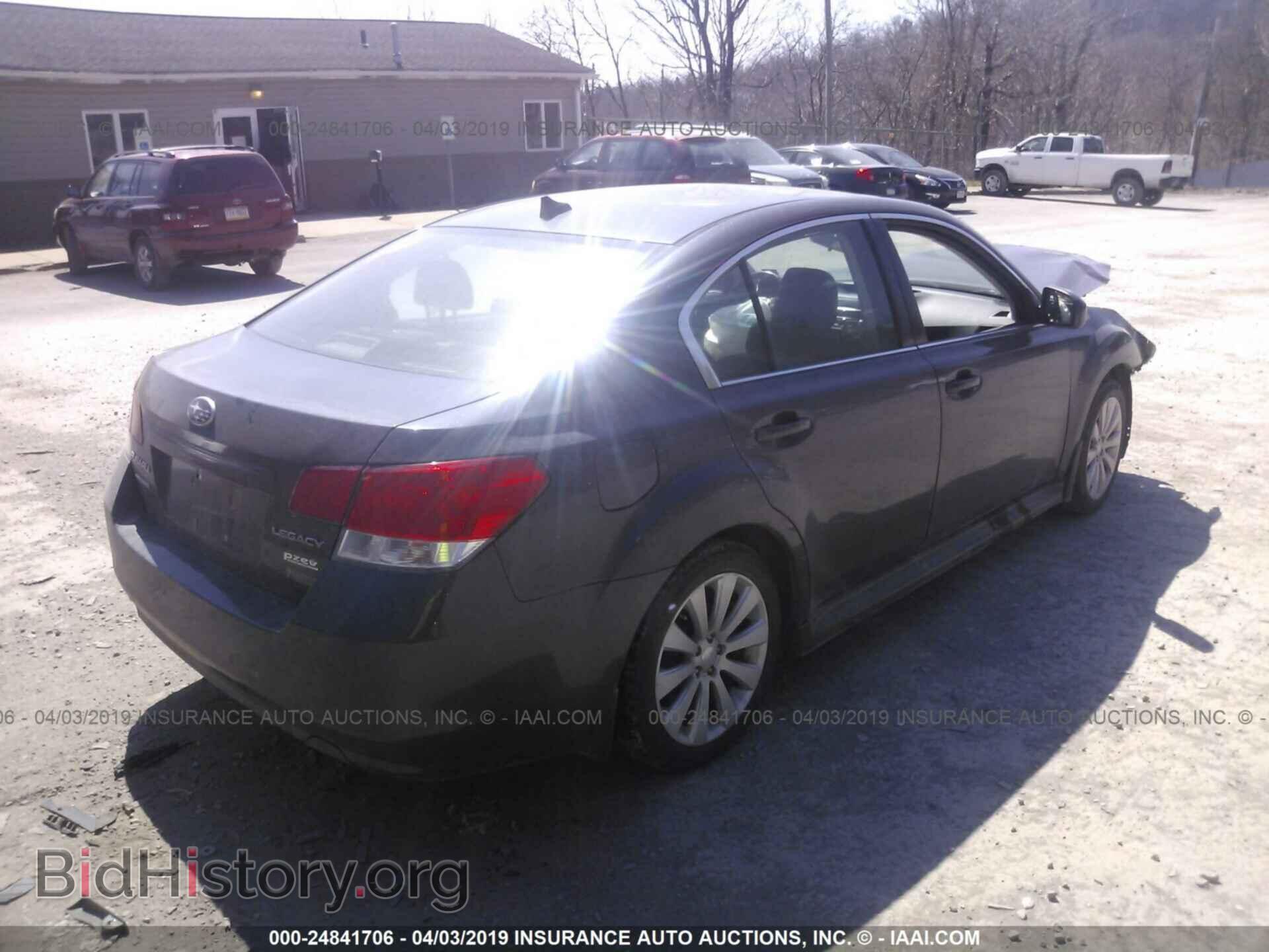 2011 SUBARU LEGACY - VIN: 4S3BMBK65B3211075 - Фото 4