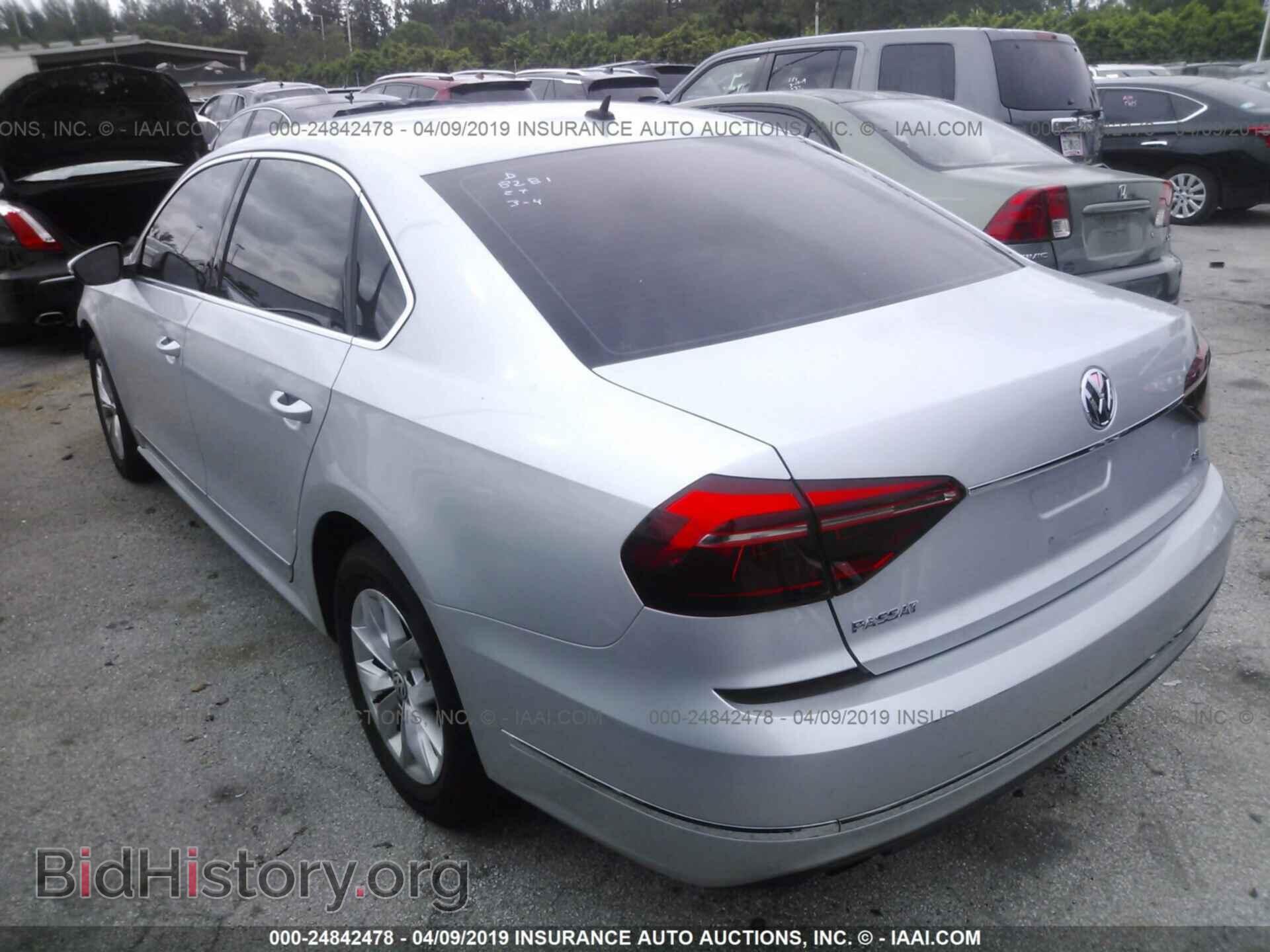 2017 VOLKSWAGEN PASSAT - VIN: 1VWAT7A33HC068281 - Фото 3