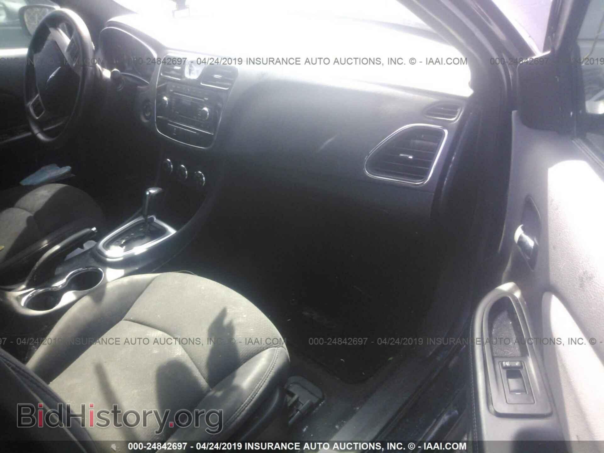 2012 CHRYSLER 200 - VIN: 1C3CCBBG2CN263001 - Фото 5