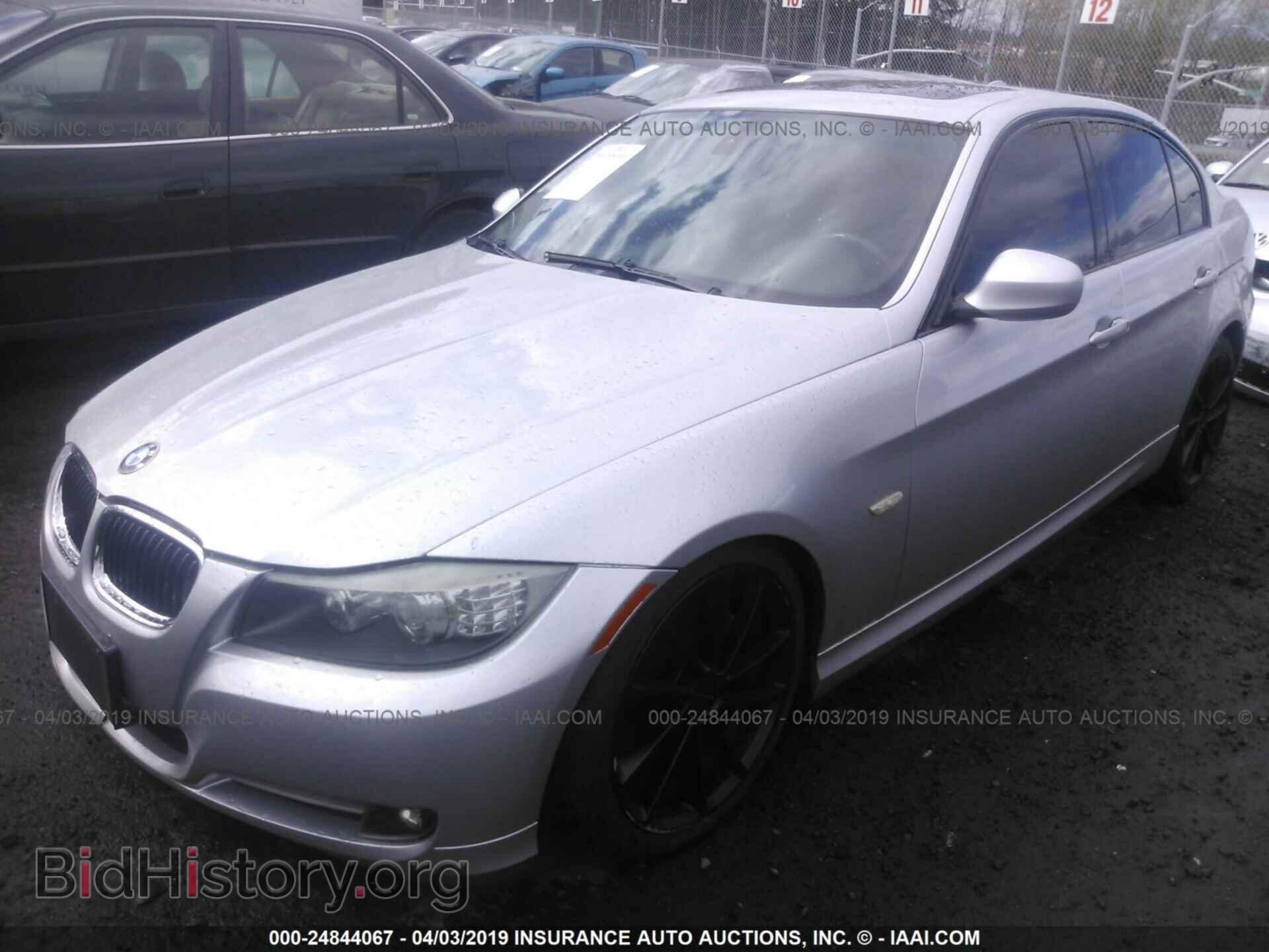 2009 BMW 335 - VIN: WBAPM73519E191329 - Фото 2