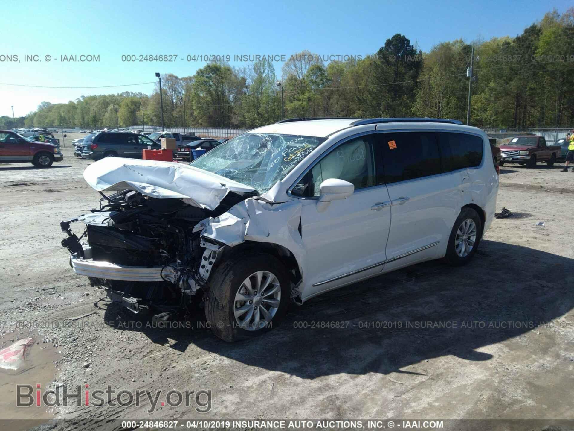 2018 CHRYSLER PACIFICA - VIN: 2C4RC1EGXJR217945 - Фото 2