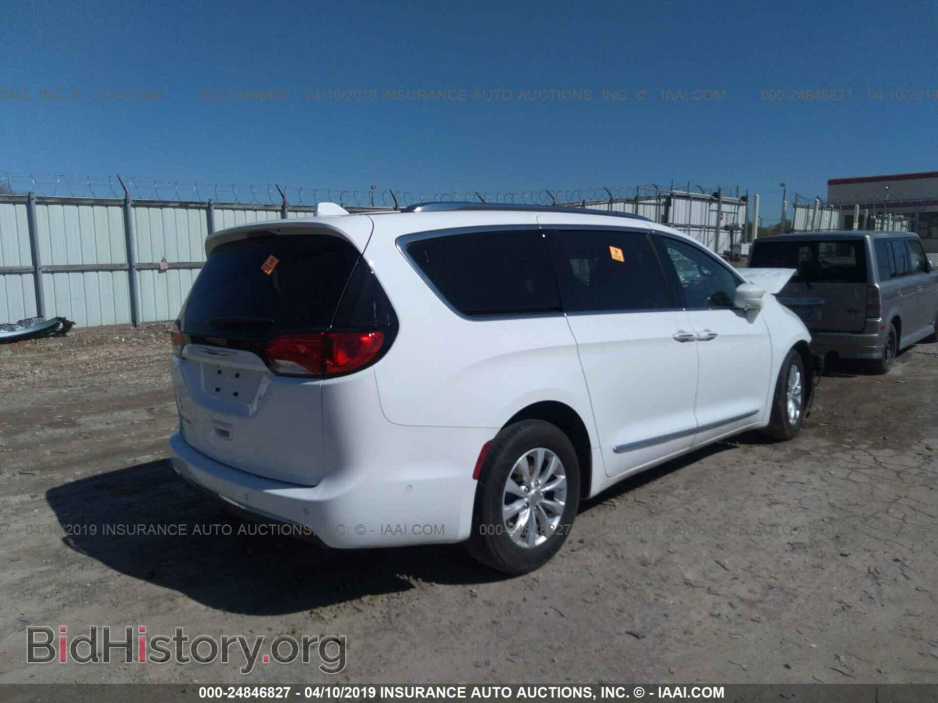 2018 CHRYSLER PACIFICA - VIN: 2C4RC1EGXJR217945 - Фото 4