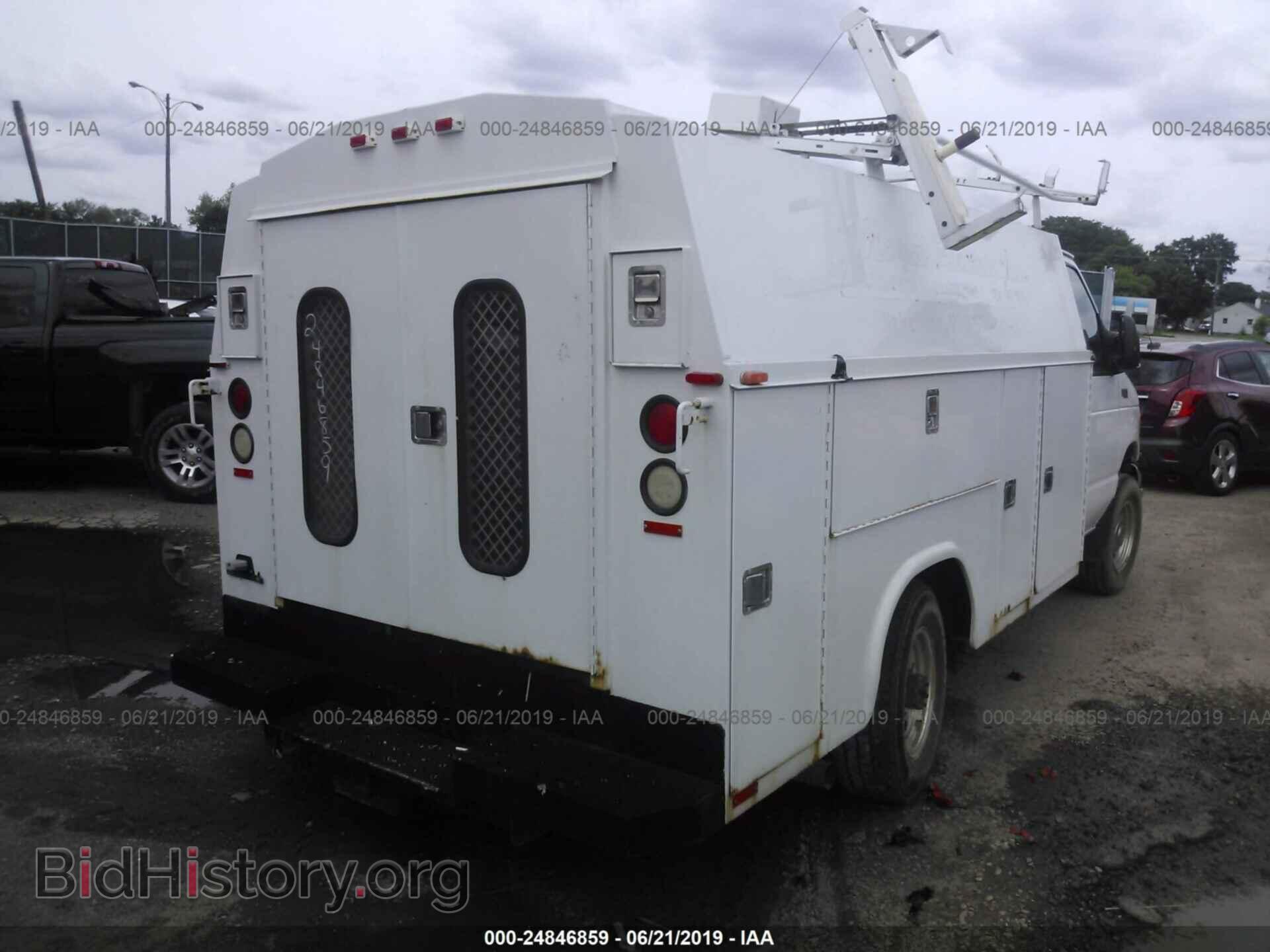 2004 FORD ECONOLINE - VIN: 1FDSE35L84HA32129 - Photo 4