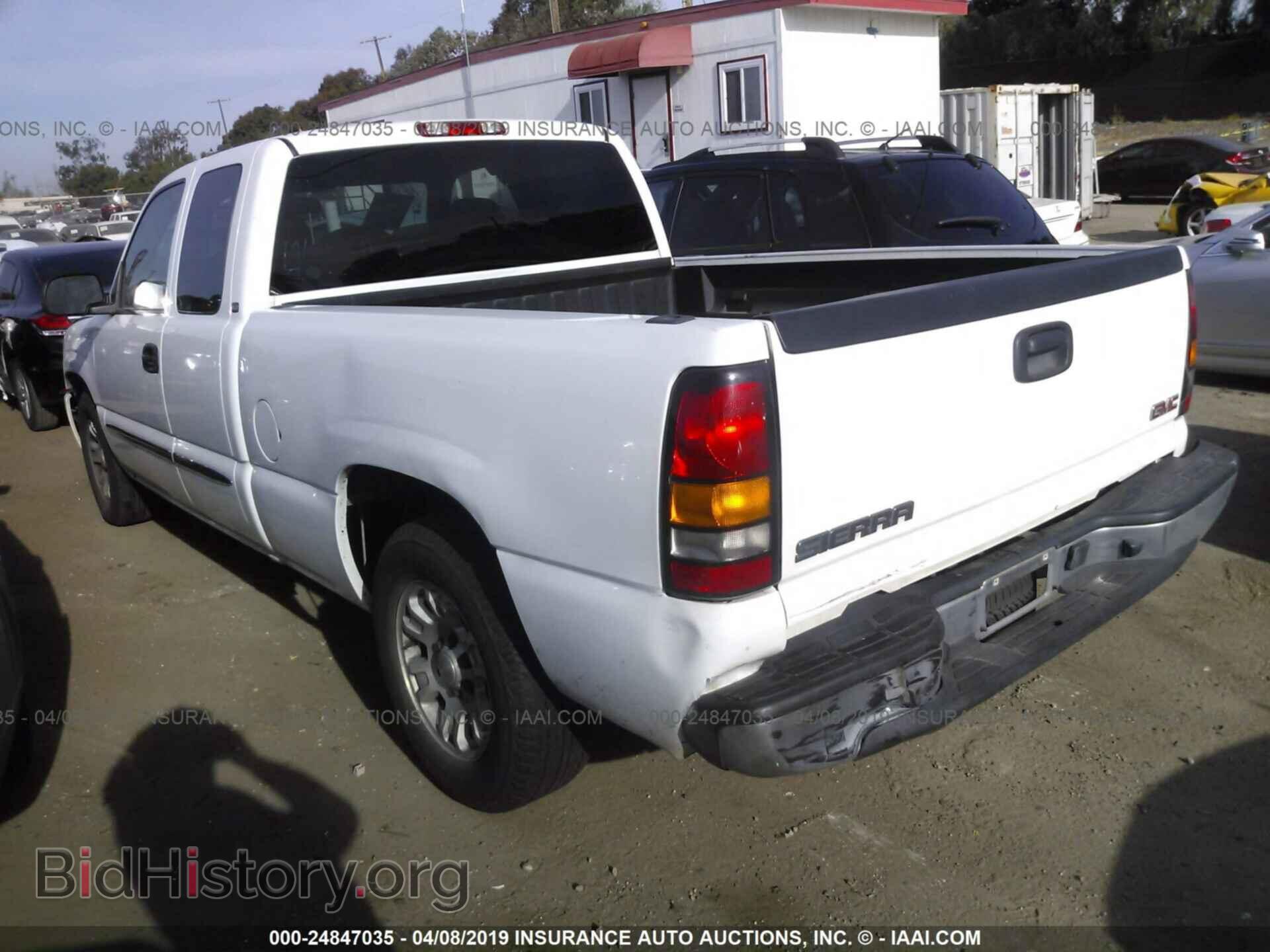 2005 GMC NEW SIERRA - VIN: 1GTEC19V45Z210895 - Фото 3