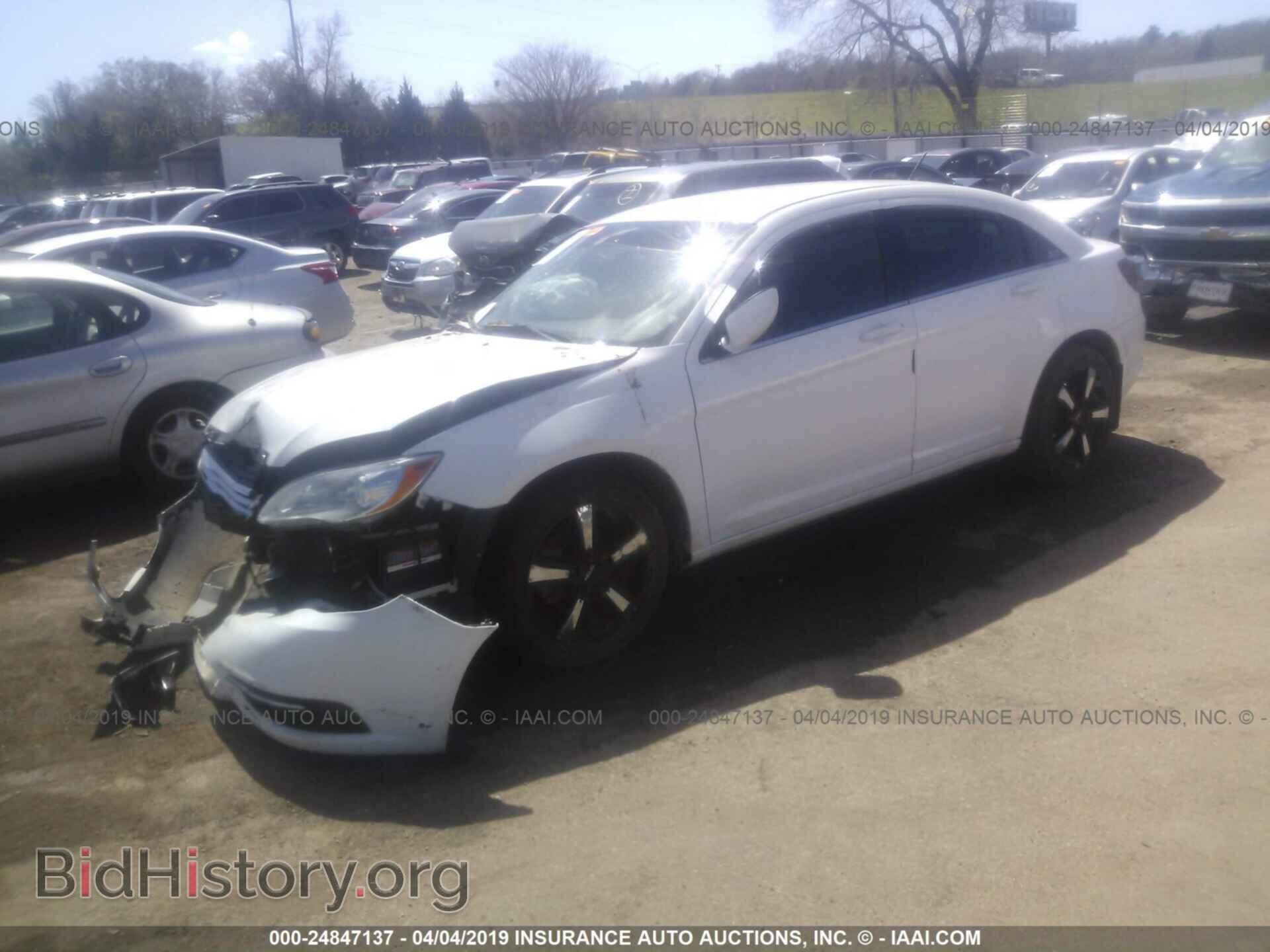 2012 CHRYSLER 200 - VIN: 1C3CCBBB5CN299124 - Фото 2