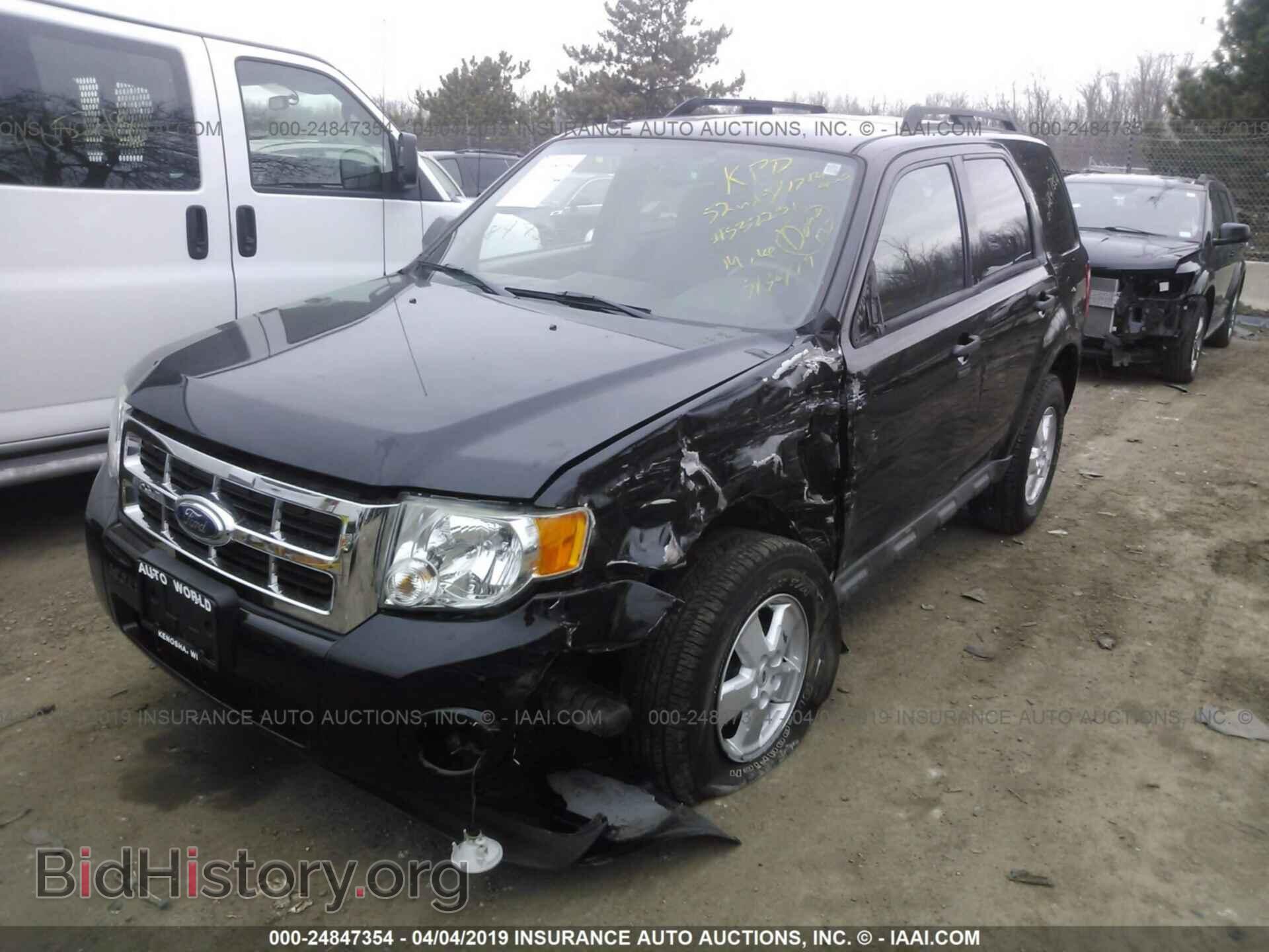 2009 FORD ESCAPE - VIN: 1FMCU93749KC03341 - Фото 2