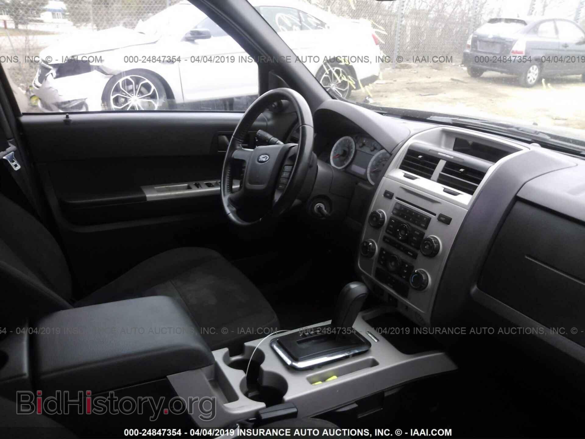 2009 FORD ESCAPE - VIN: 1FMCU93749KC03341 - Фото 5