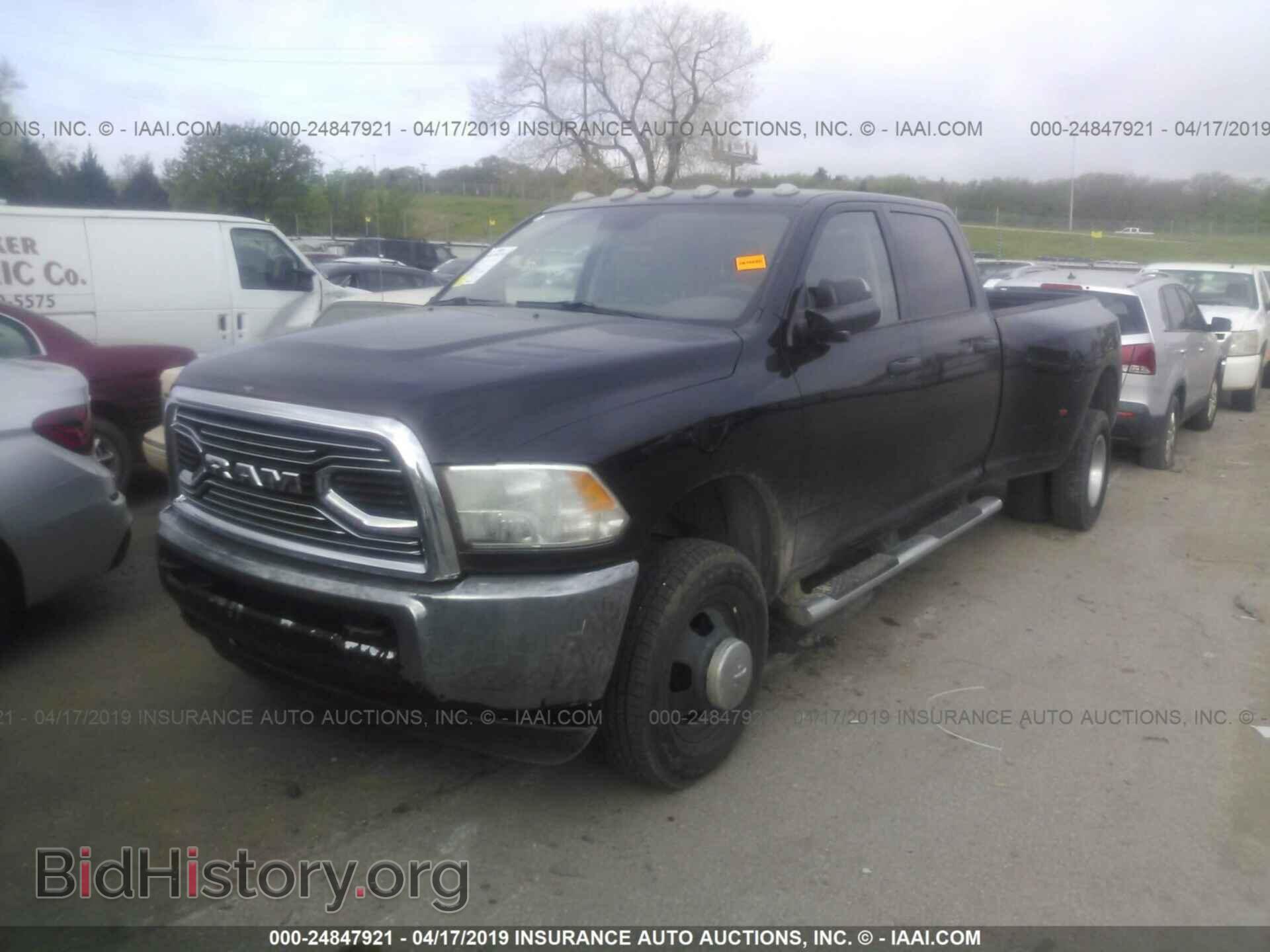 2015 RAM 3500 - VIN: 3C63RRGL7FG561685 - Photo 2