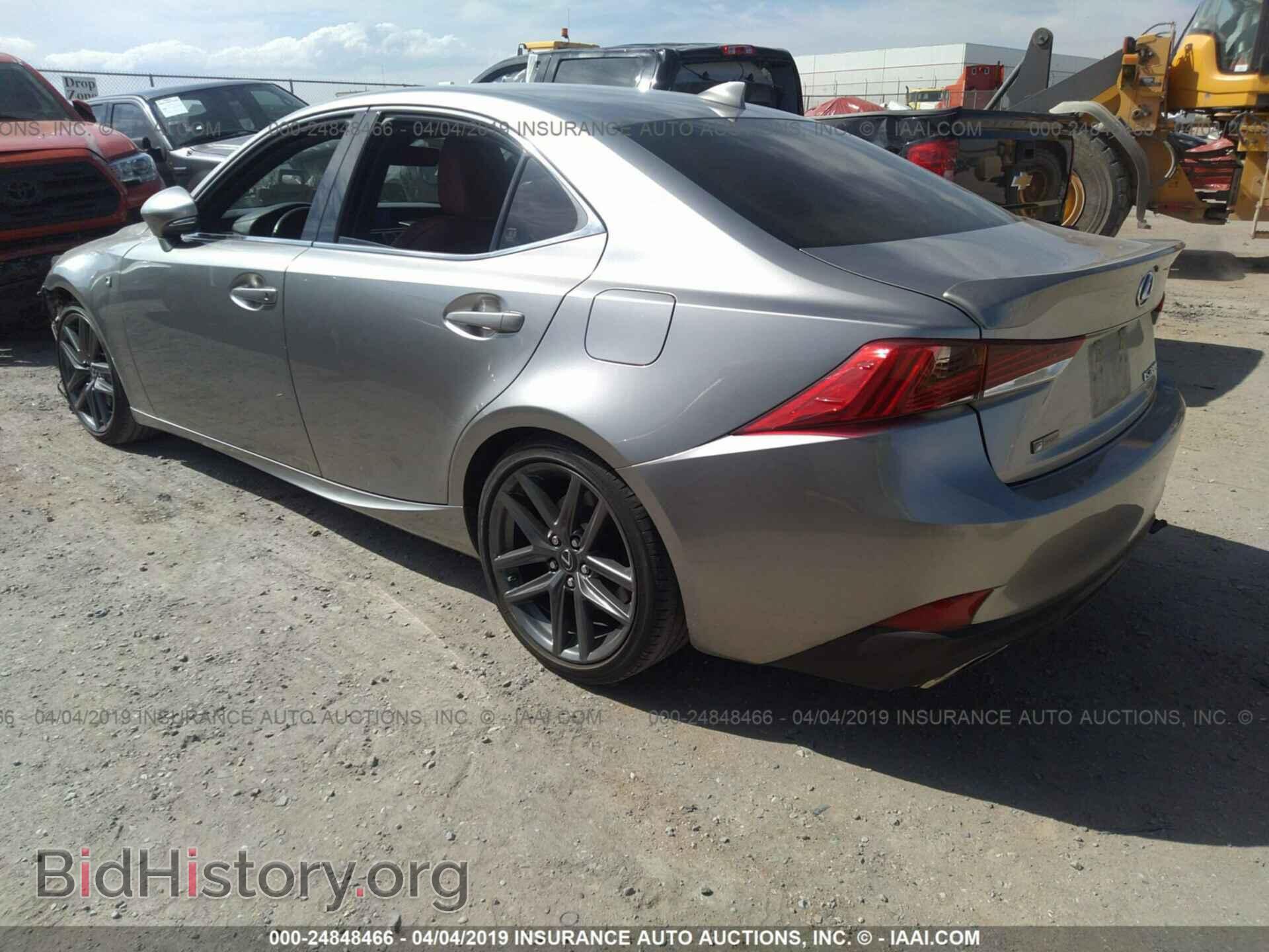 2017 LEXUS IS - VIN: JTHBA1D26H5046758 - Photo 3