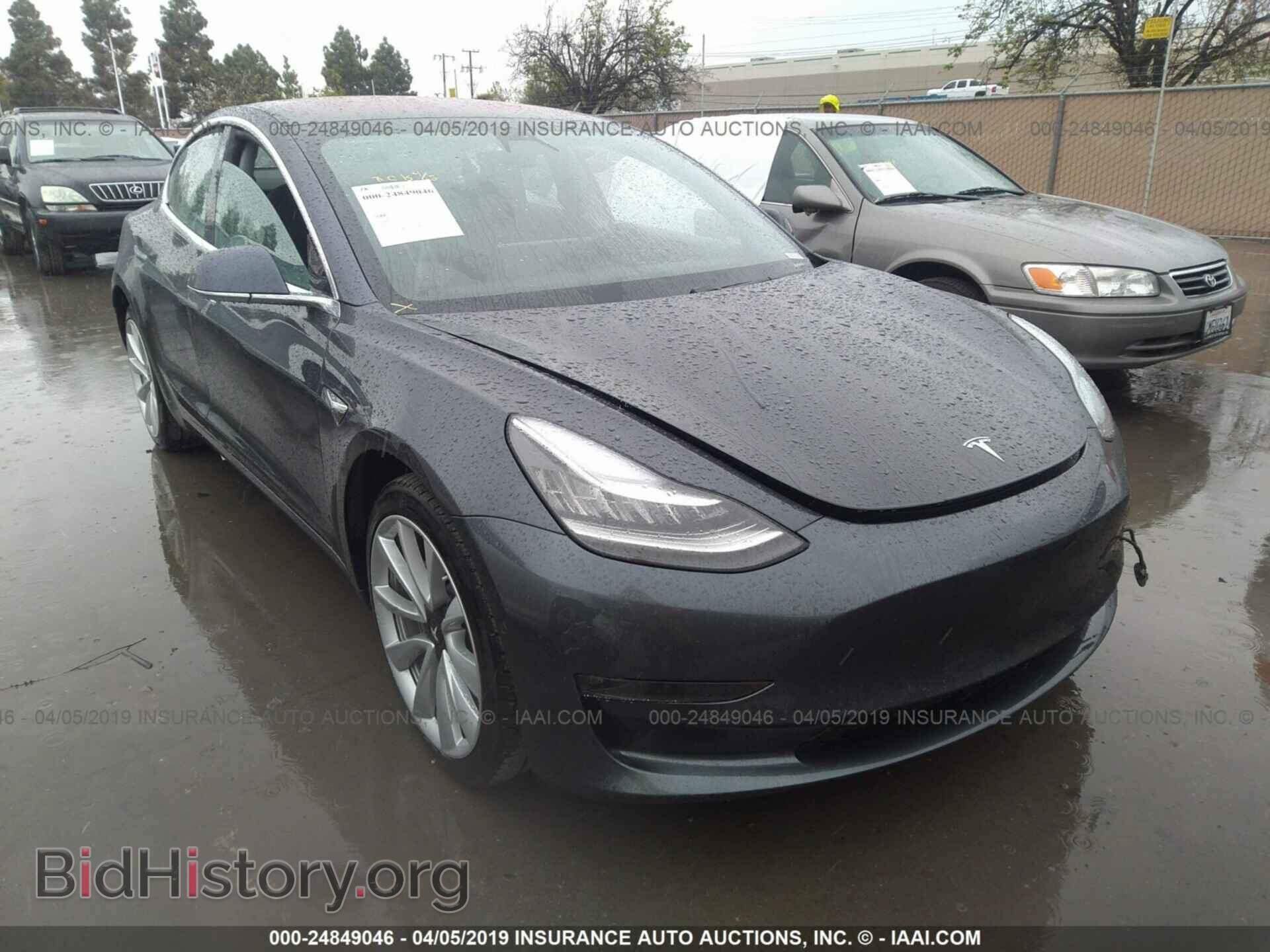 Фотография 5YJ3E1EB1JF185029 - TESLA MODEL 3 2018