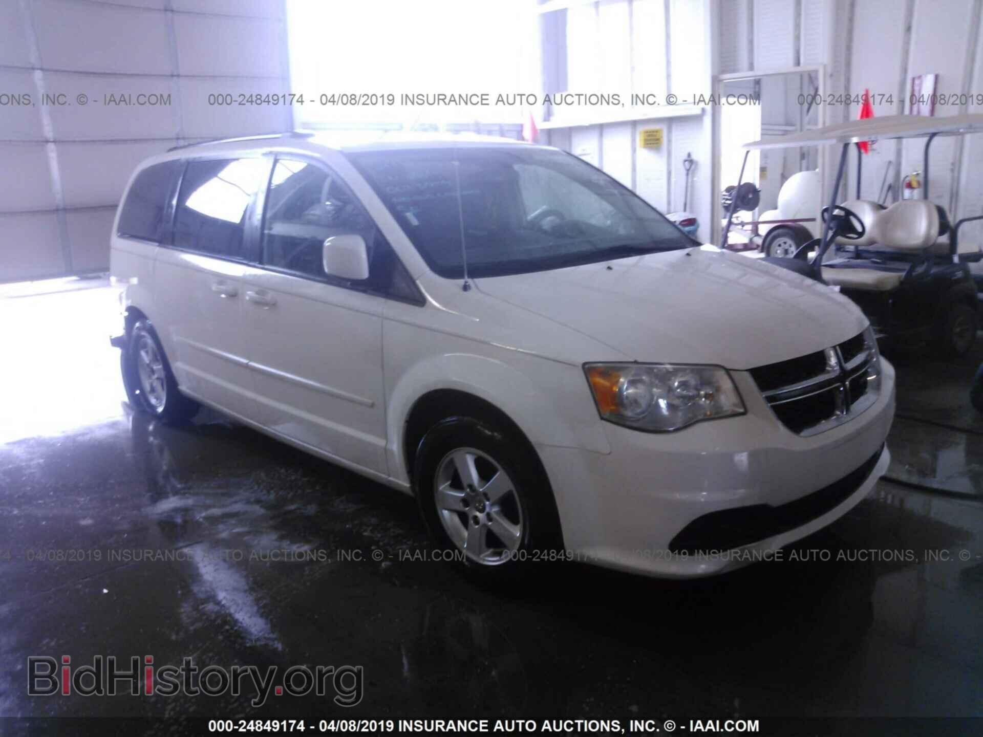 Photo 2D4RN3DG2BR637713 - DODGE GRAND CARAVAN 2011