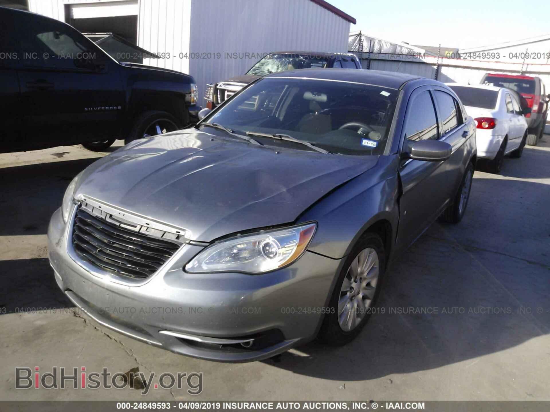 2012 CHRYSLER 200 - VIN: 1C3CCBAB4CN155856 - Фото 2