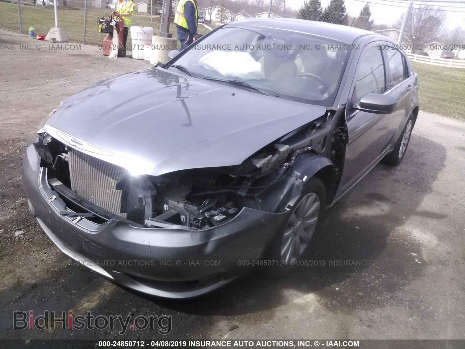 2012 CHRYSLER 200 - VIN: 1C3CCBAB7CN318418 - Фото 2