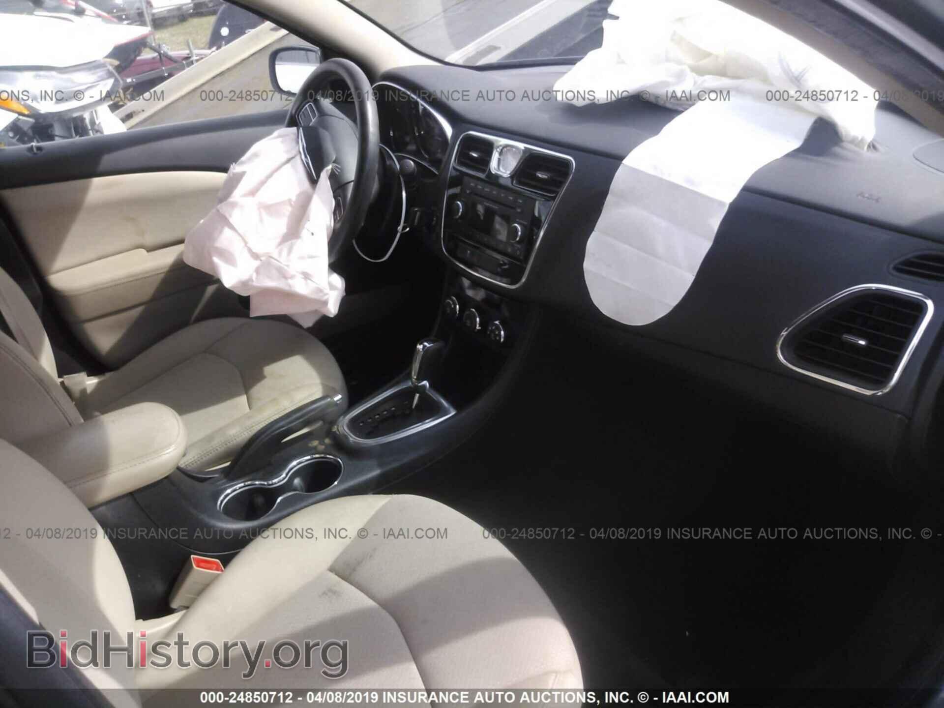 2012 CHRYSLER 200 - VIN: 1C3CCBAB7CN318418 - Фото 5