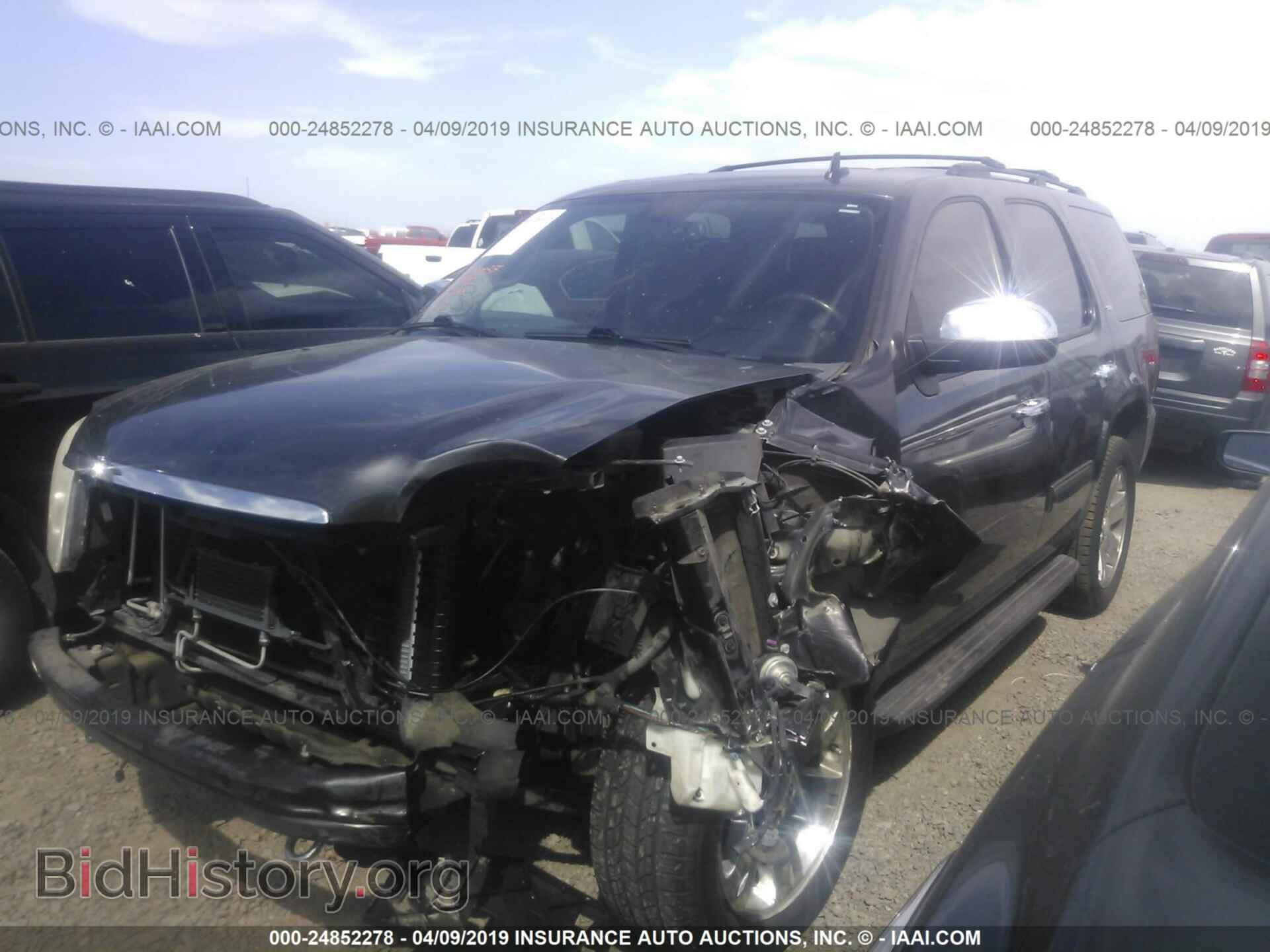2011 GMC YUKON - VIN: 1GKS1CE09BR127445 - Фото 2