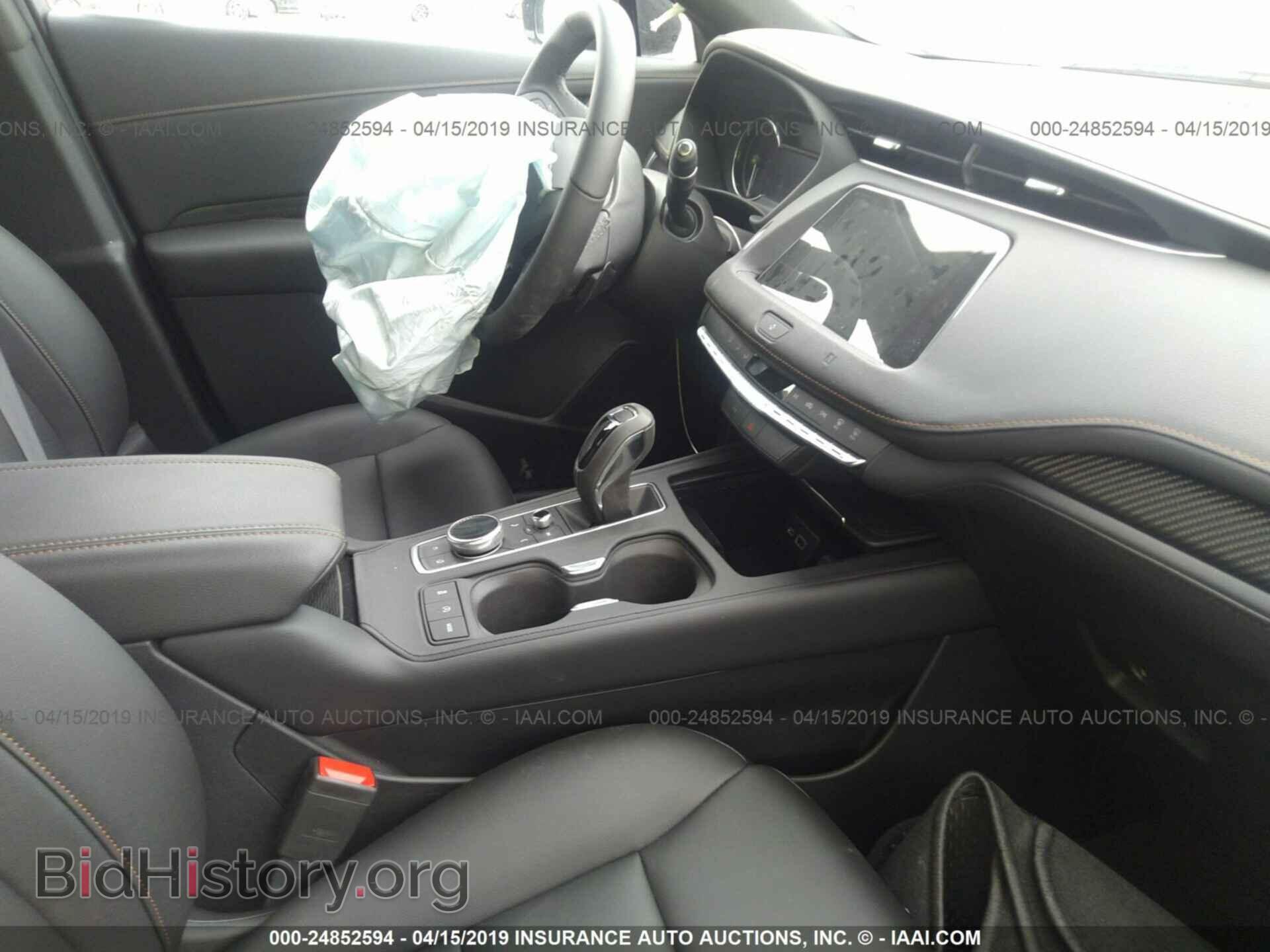 2019 CADILLAC XT4 - VIN: 1GYFZER47KF135151 - Фото 5