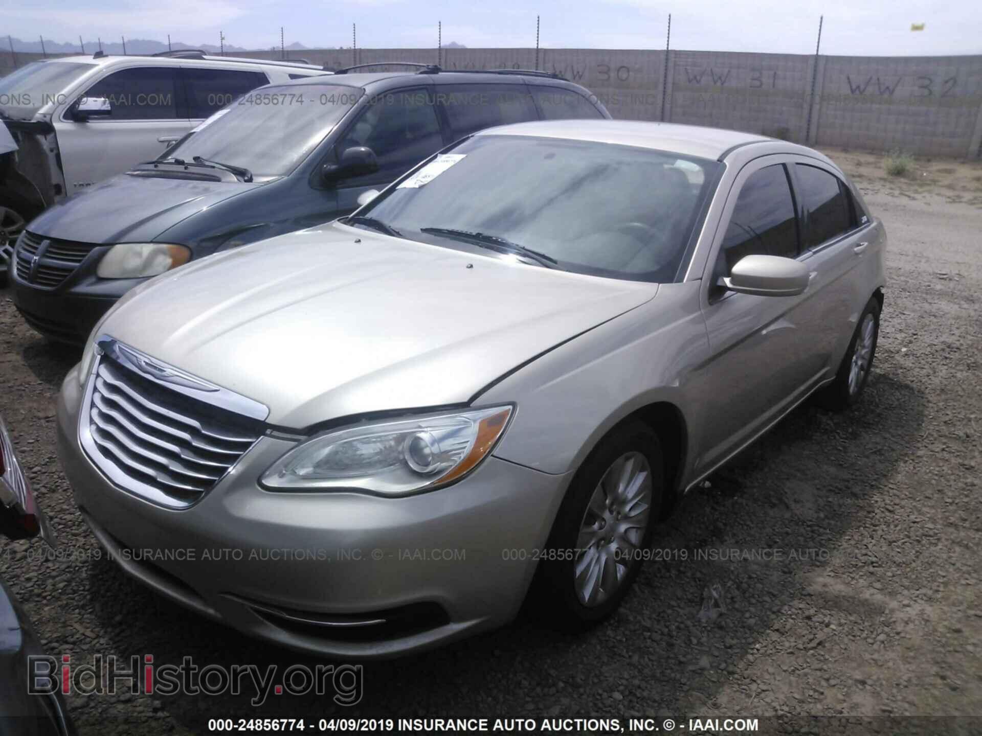 2013 CHRYSLER 200 - VIN: 1C3CCBAB0DN606573 - Photo 2