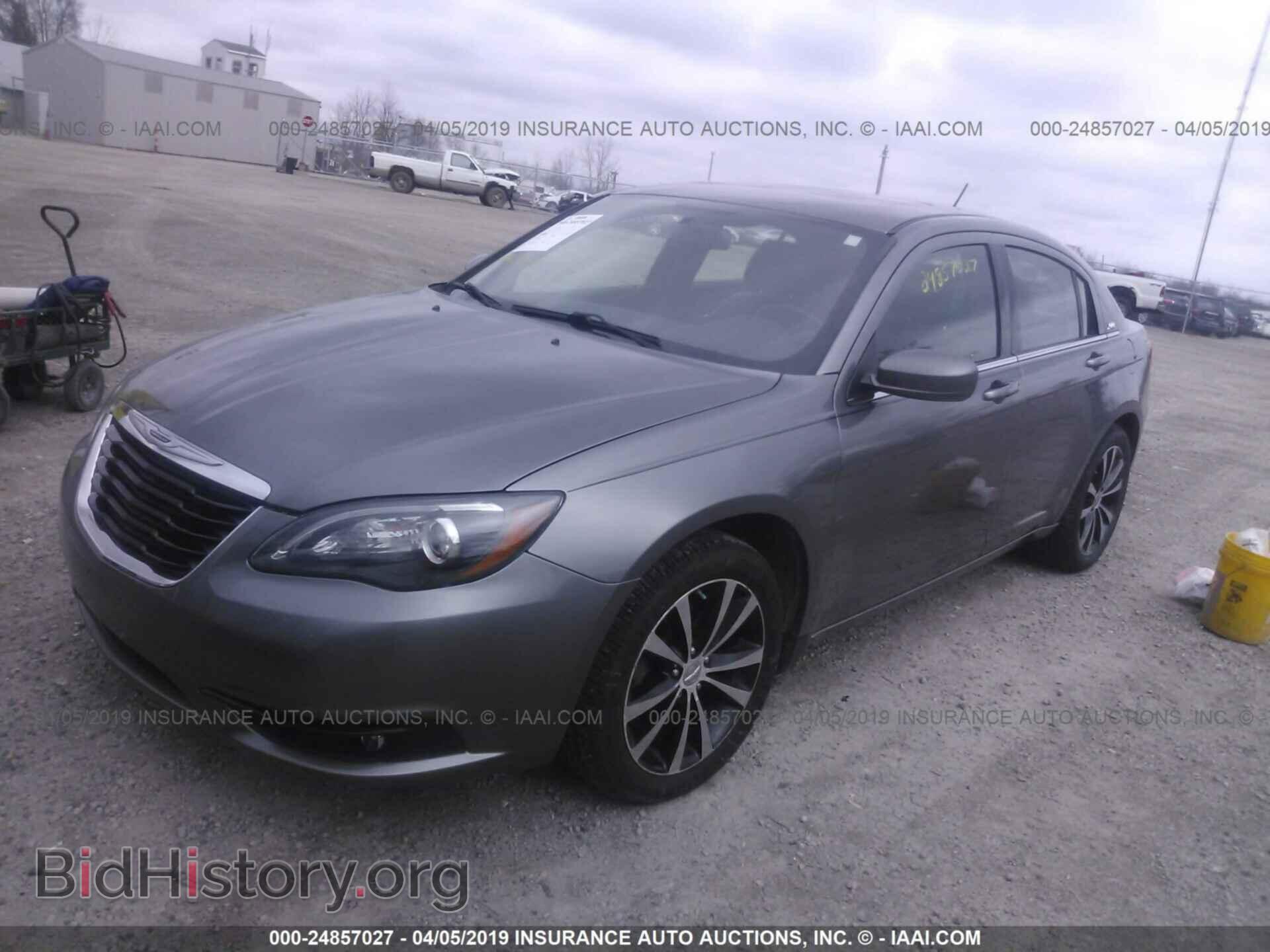 2013 CHRYSLER 200 - VIN: 1C3CCBCG9DN543014 - Фото 2