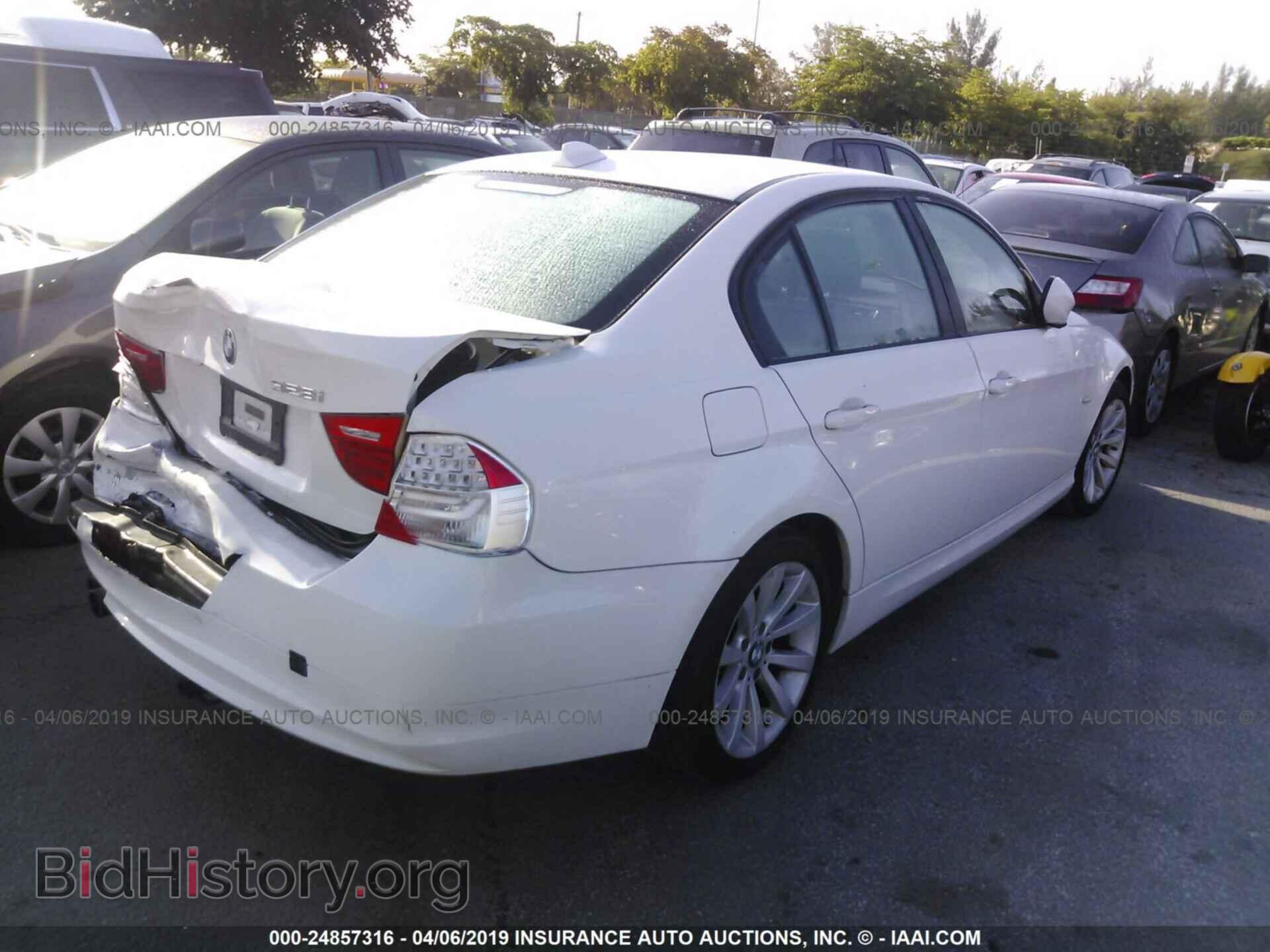 2011 BMW 328 - VIN: WBAPH7G58BNN03473 - Фото 4