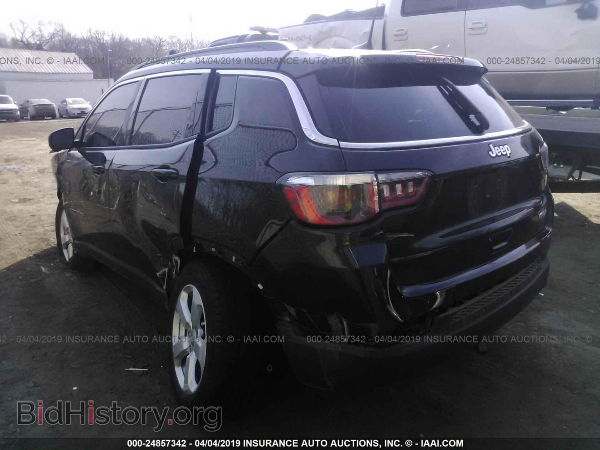 2018 JEEP COMPASS - VIN: 3C4NJCBB7JT181749 - Фото 3
