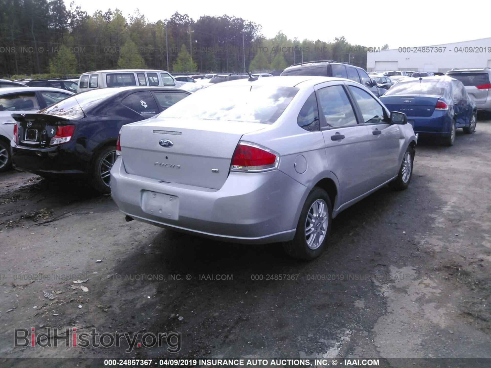 2009 FORD FOCUS - VIN: 1FAHP35N09W159718 - Photo 4