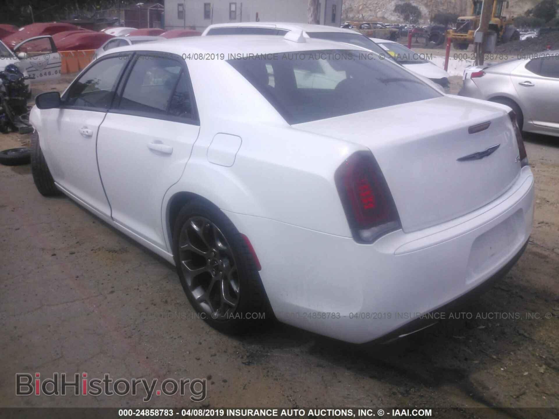 2017 CHRYSLER 300 - VIN: 2C3CCABGXHH645951 - Фото 3