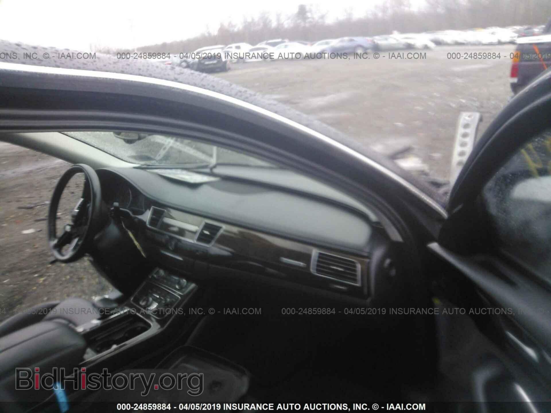 2011 AUDI A8 - VIN: WAURVAFD1BN005610 - Фото 5