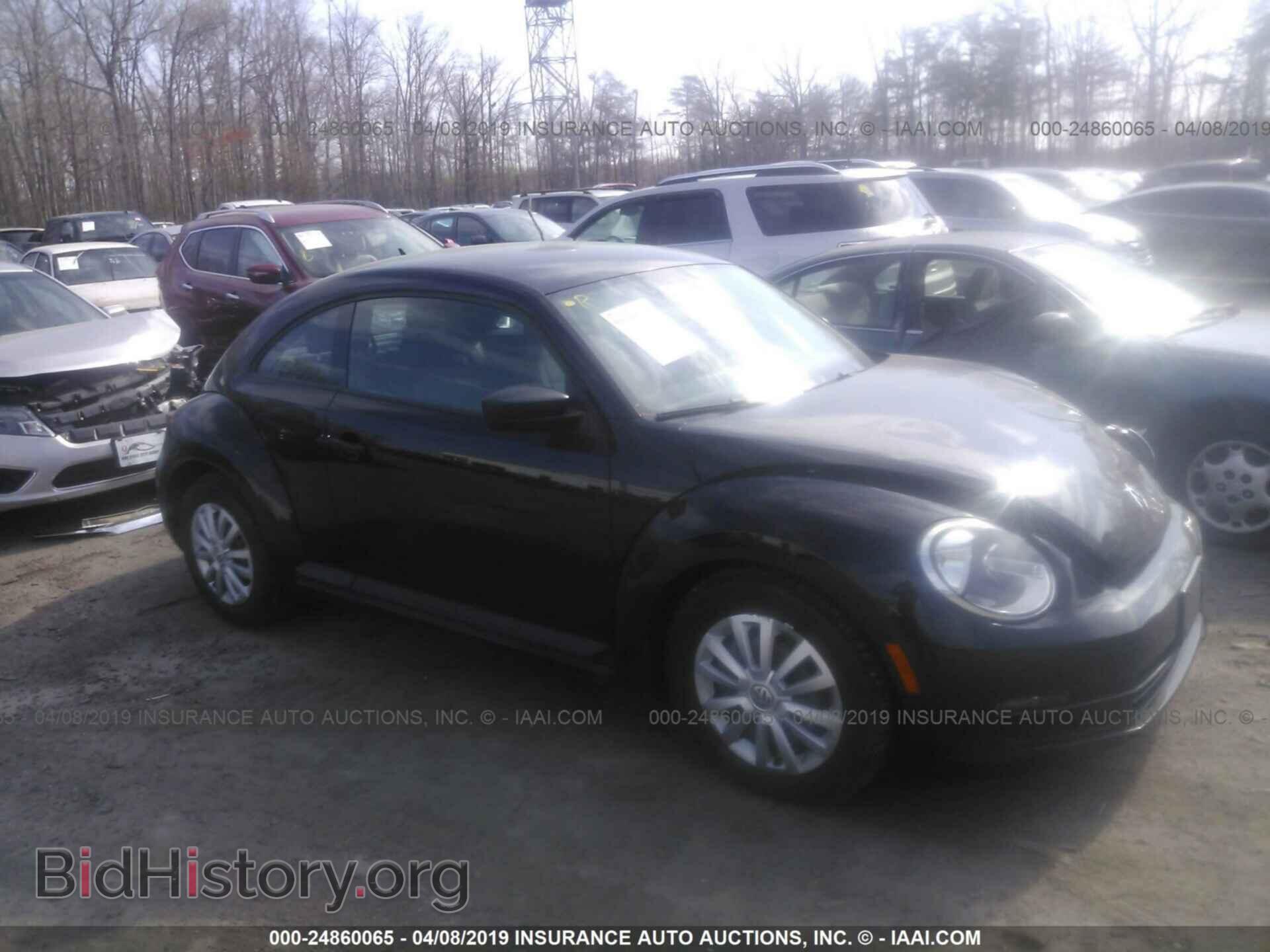 Фотография 3VWFP7AT5CM641201 - VOLKSWAGEN BEETLE 2012