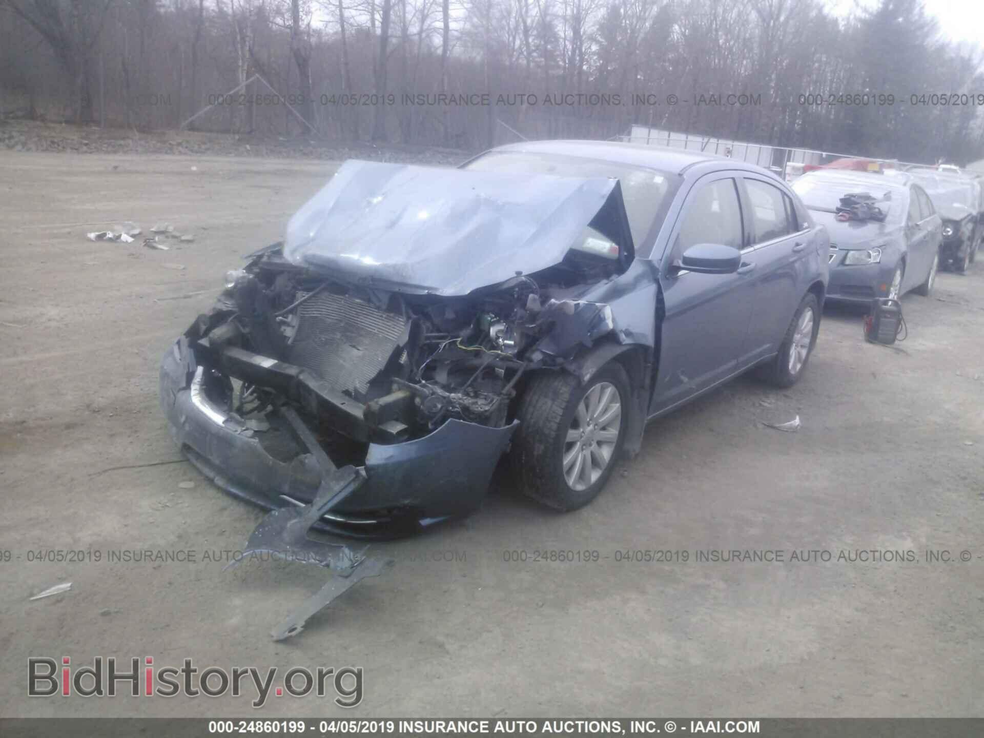 2011 CHRYSLER 200 - VIN: 1C3BC1FB9BN602873 - Фото 2