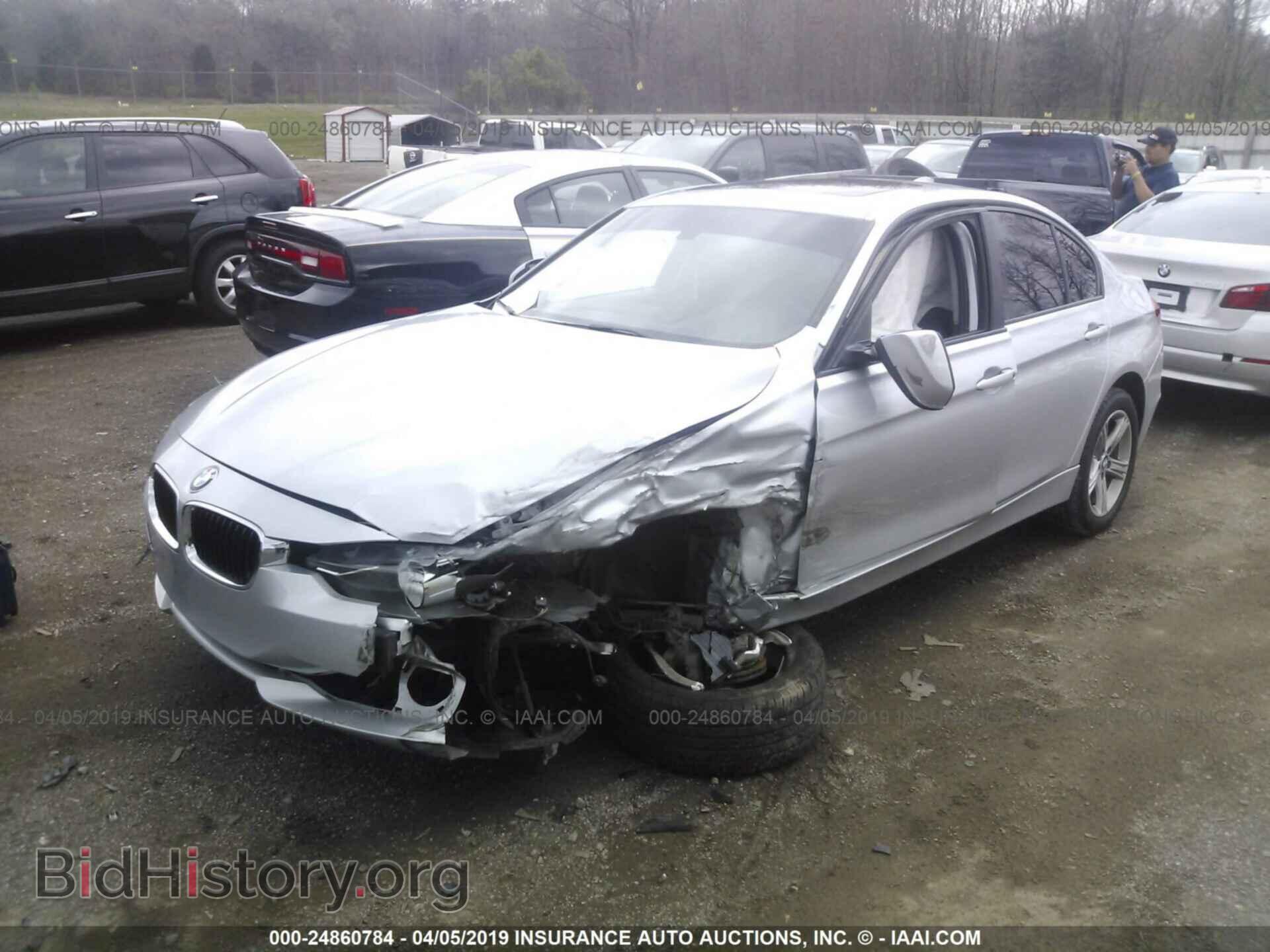 2013 BMW 328 - VIN: WBA3A5C5XDF356843 - Фото 2