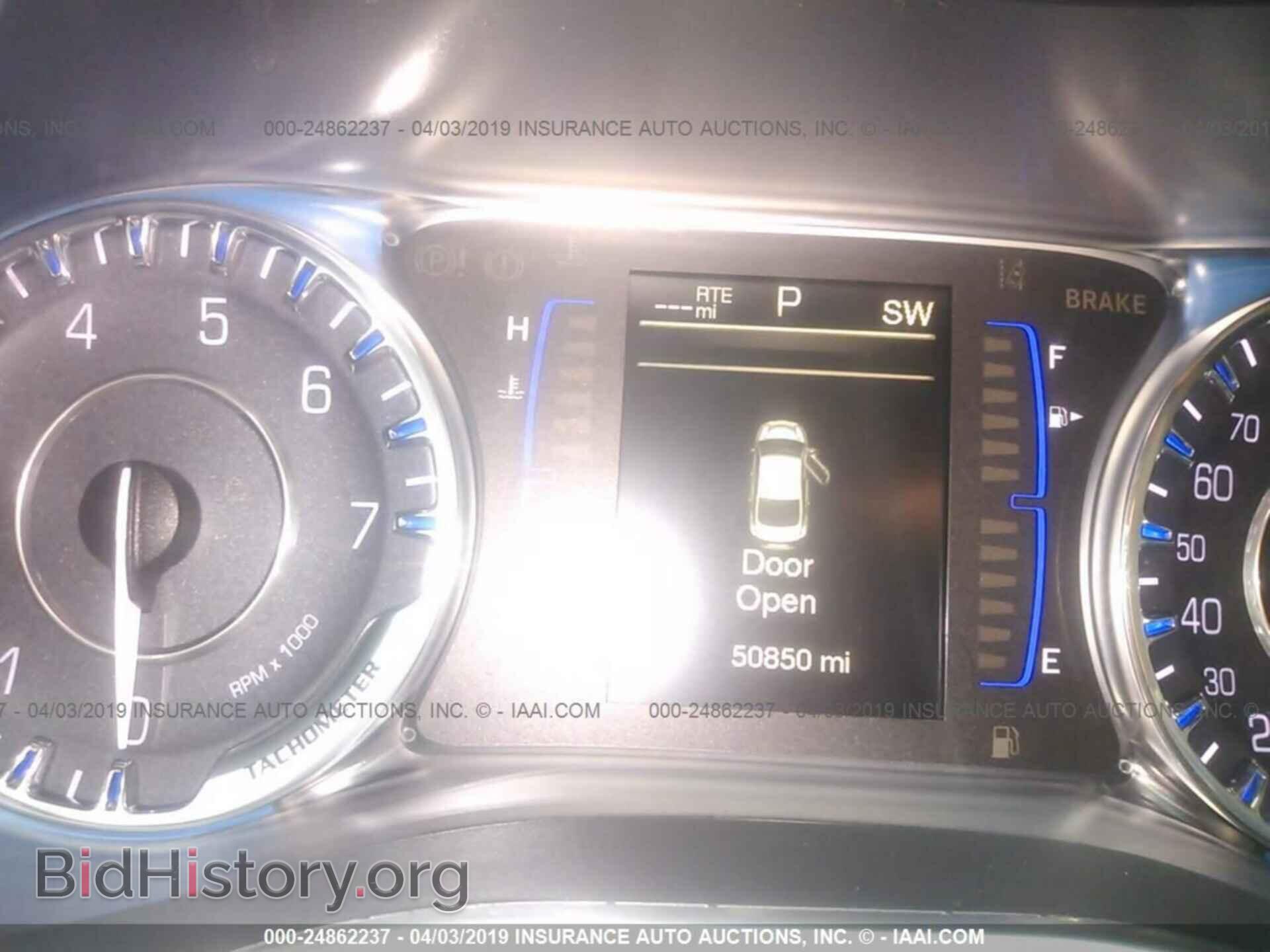 2016 CHRYSLER 200 - VIN: 1C3CCCAB5GN174640 - Фото 7