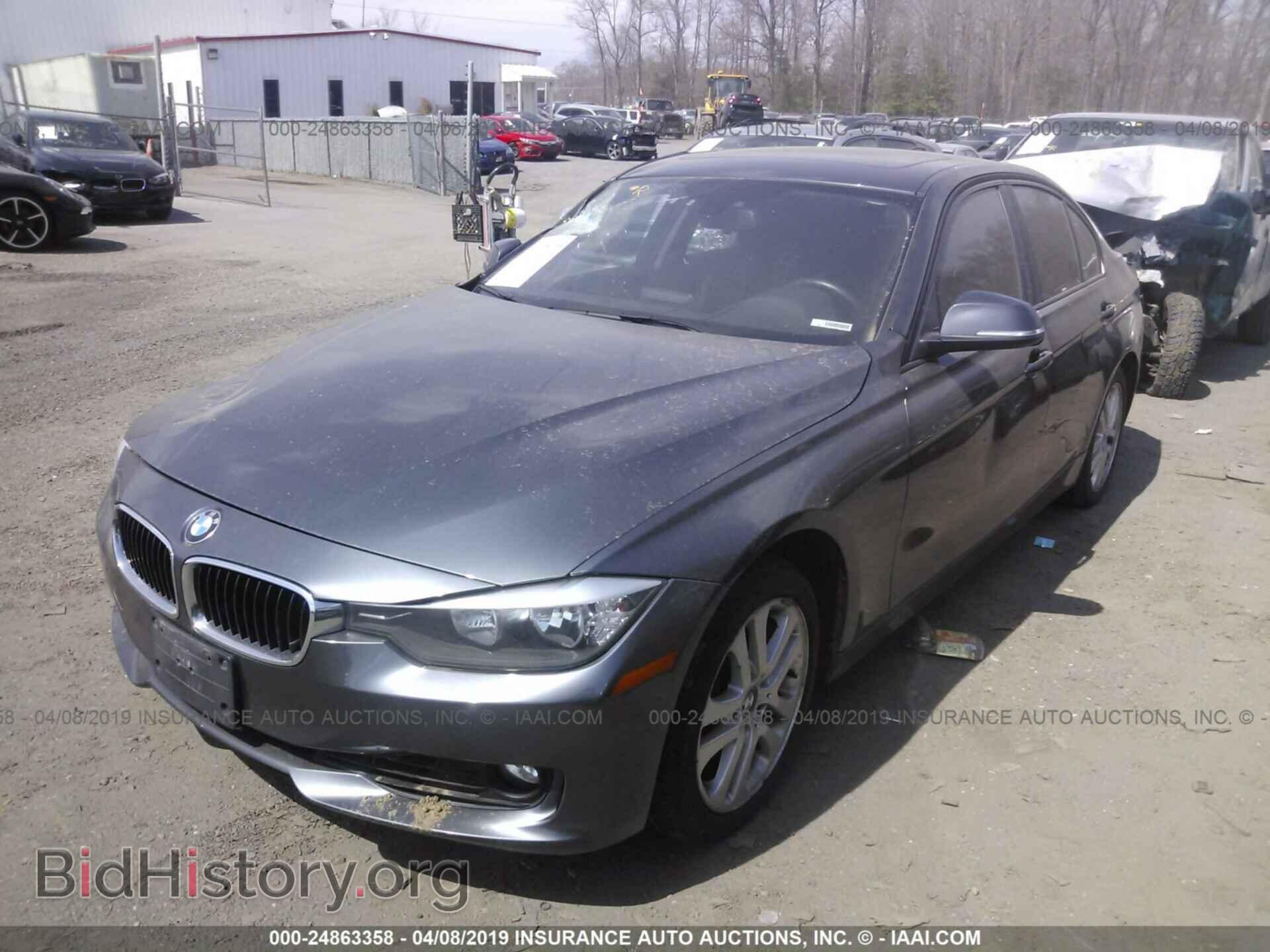 2013 BMW 328 - VIN: WBA3B5G58DNS03584 - Фото 2