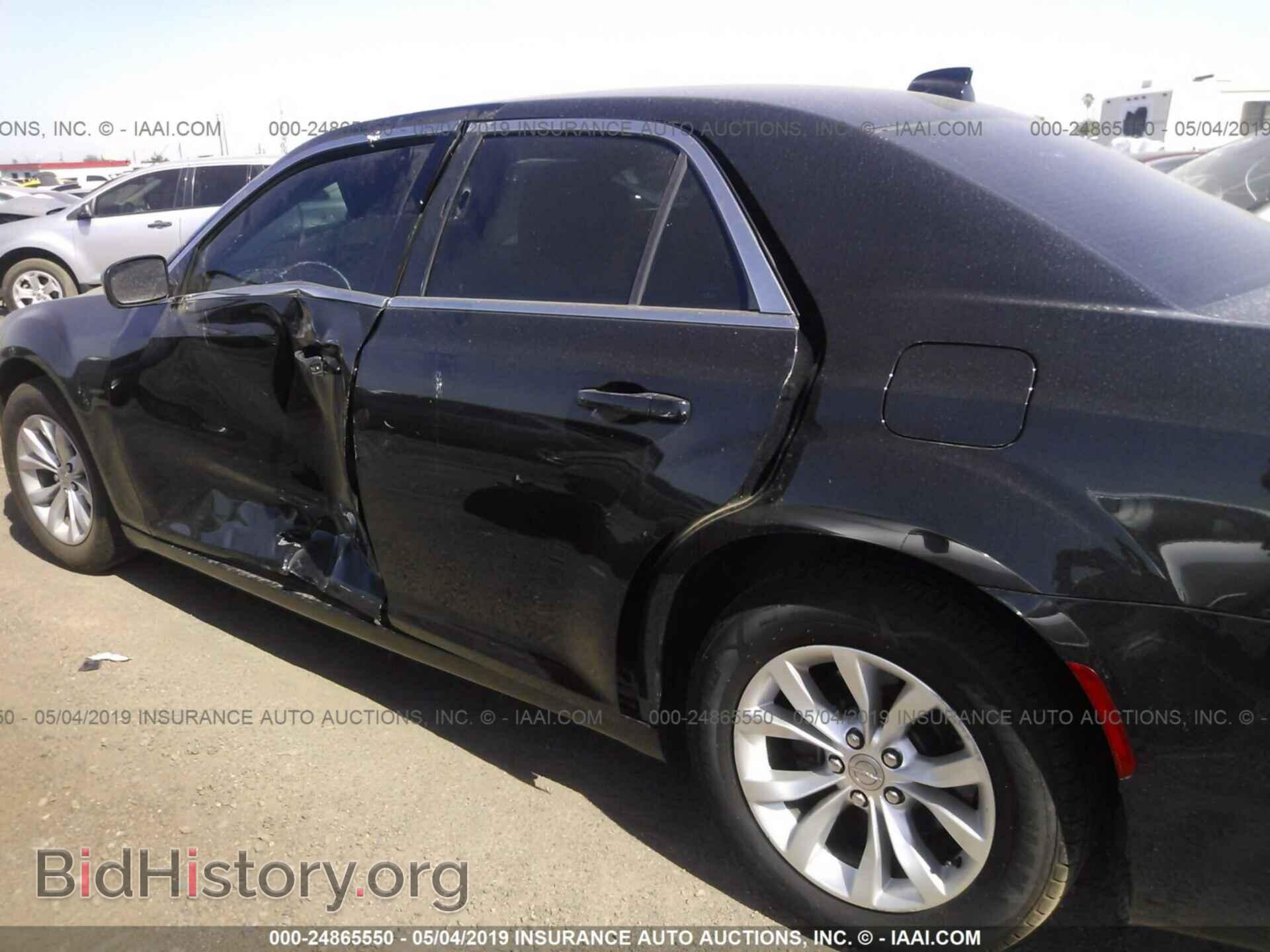 2015 CHRYSLER 300 - VIN: 2C3CCAAG3FH807580 - Фото 6