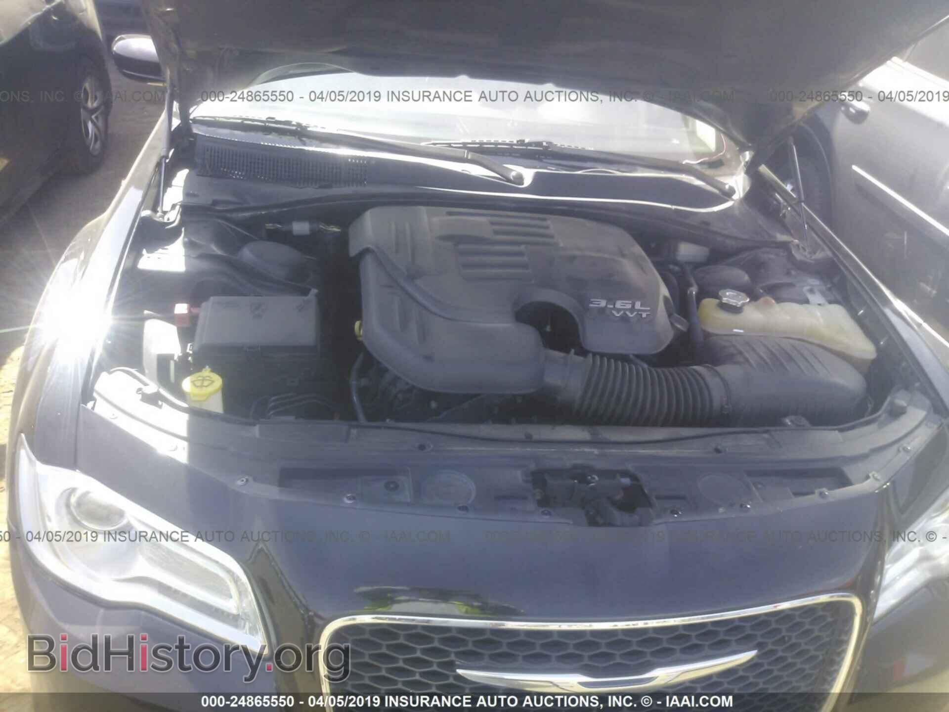2015 CHRYSLER 300 - VIN: 2C3CCAAG3FH807580 - Фото 10