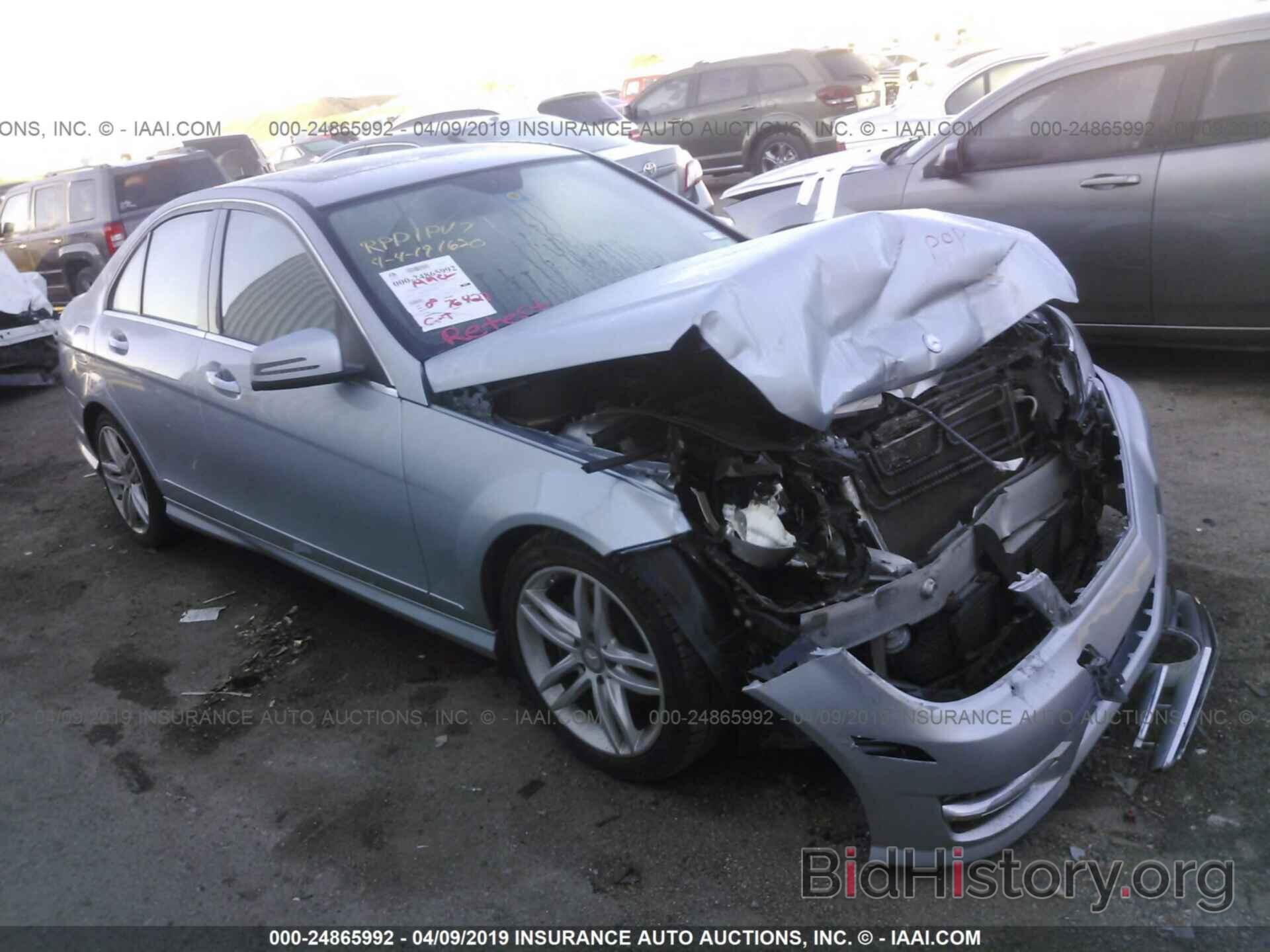 Photo WDDGF4HB4DR253193 - MERCEDES-BENZ C 2013