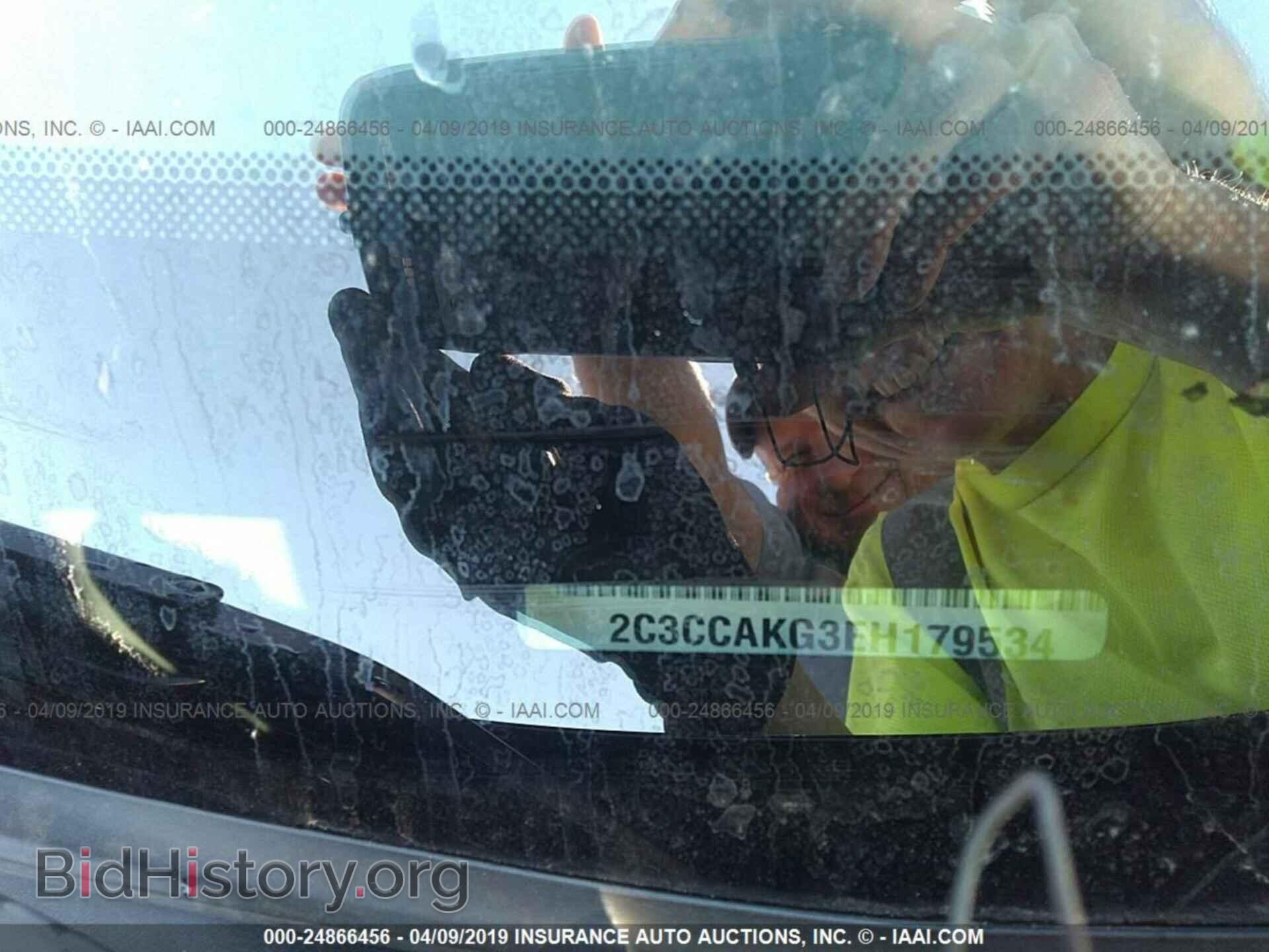 2014 CHRYSLER 300C - VIN: 2C3CCAKG3EH179534 - Фото 9