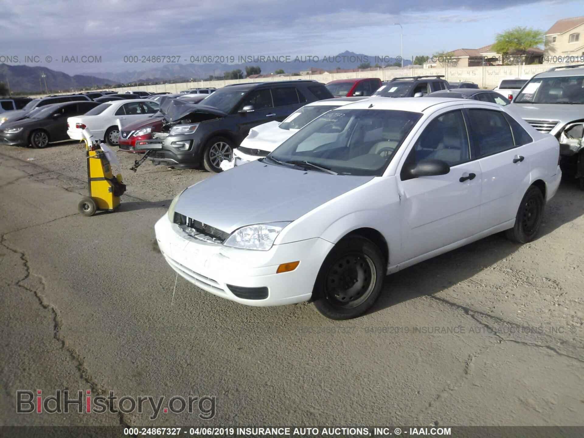 2005 FORD FOCUS - VIN: 1FAFP34NX5W317582 - Фото 2
