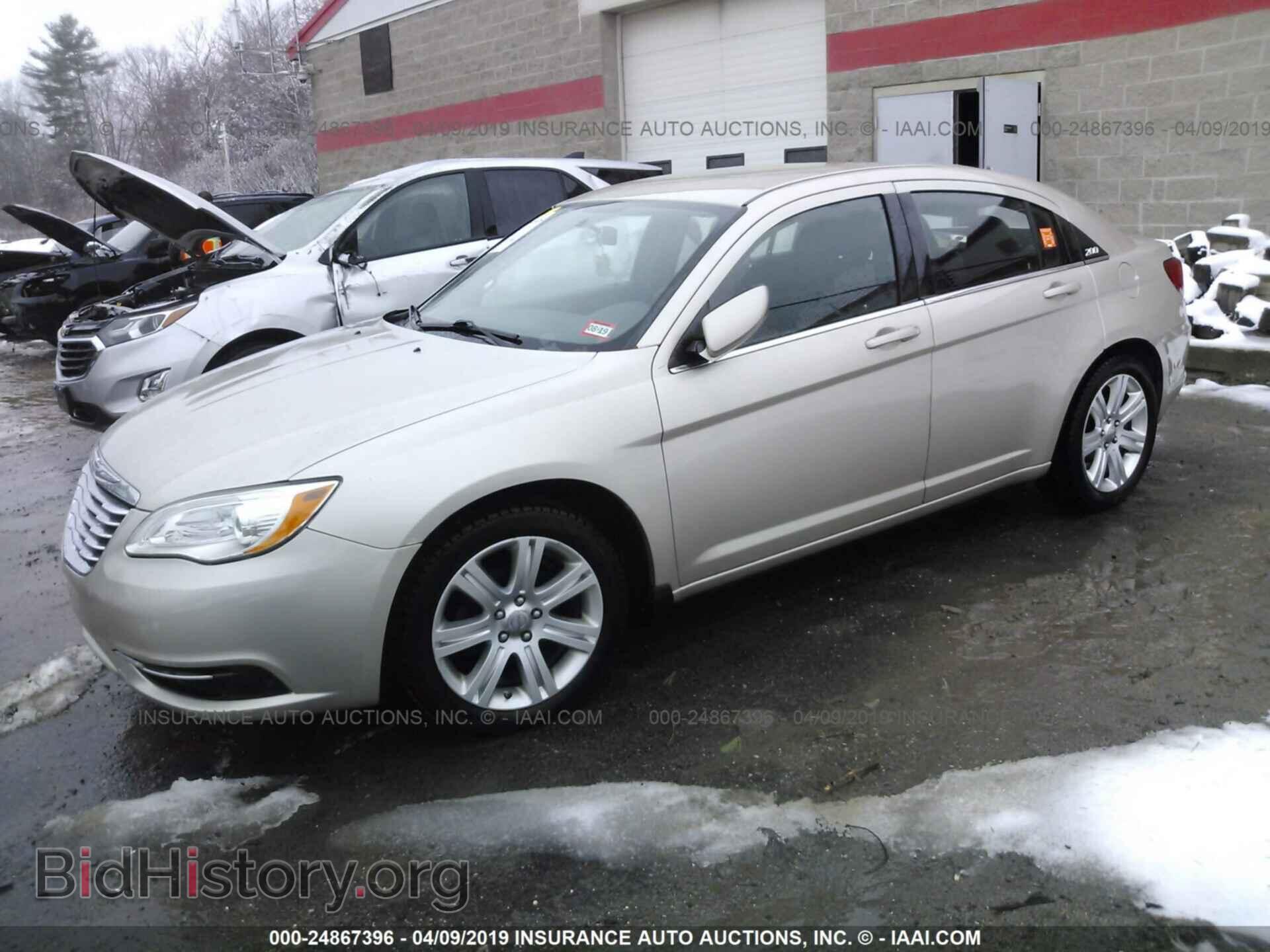 2013 CHRYSLER 200 - VIN: 1C3CCBAB0DN735865 - Photo 2