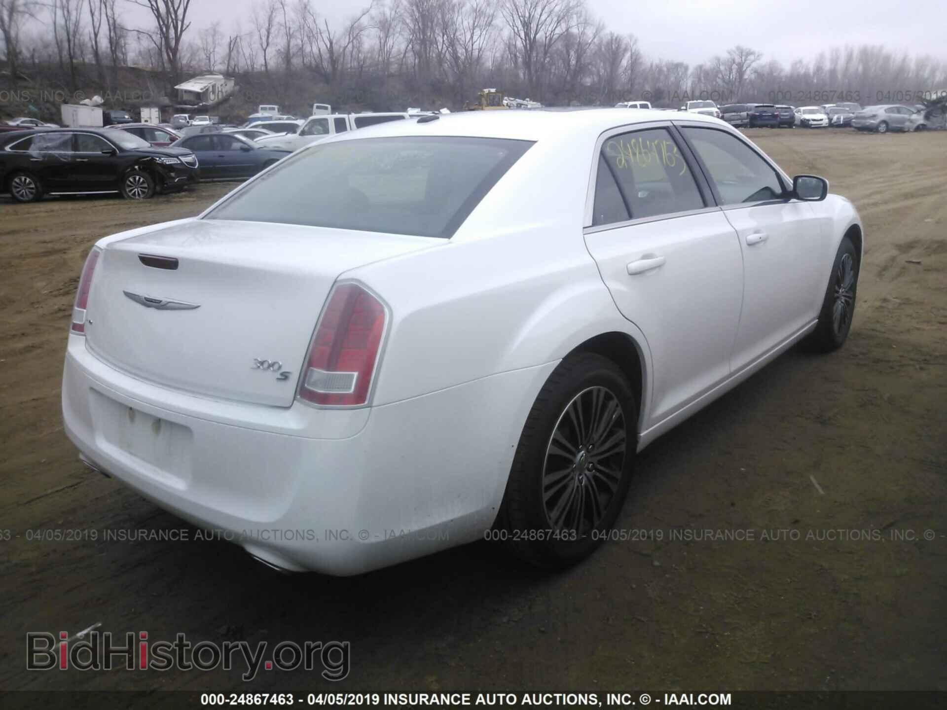 2014 CHRYSLER 300 - VIN: 2C3CCAGG9EH179692 - Фото 4