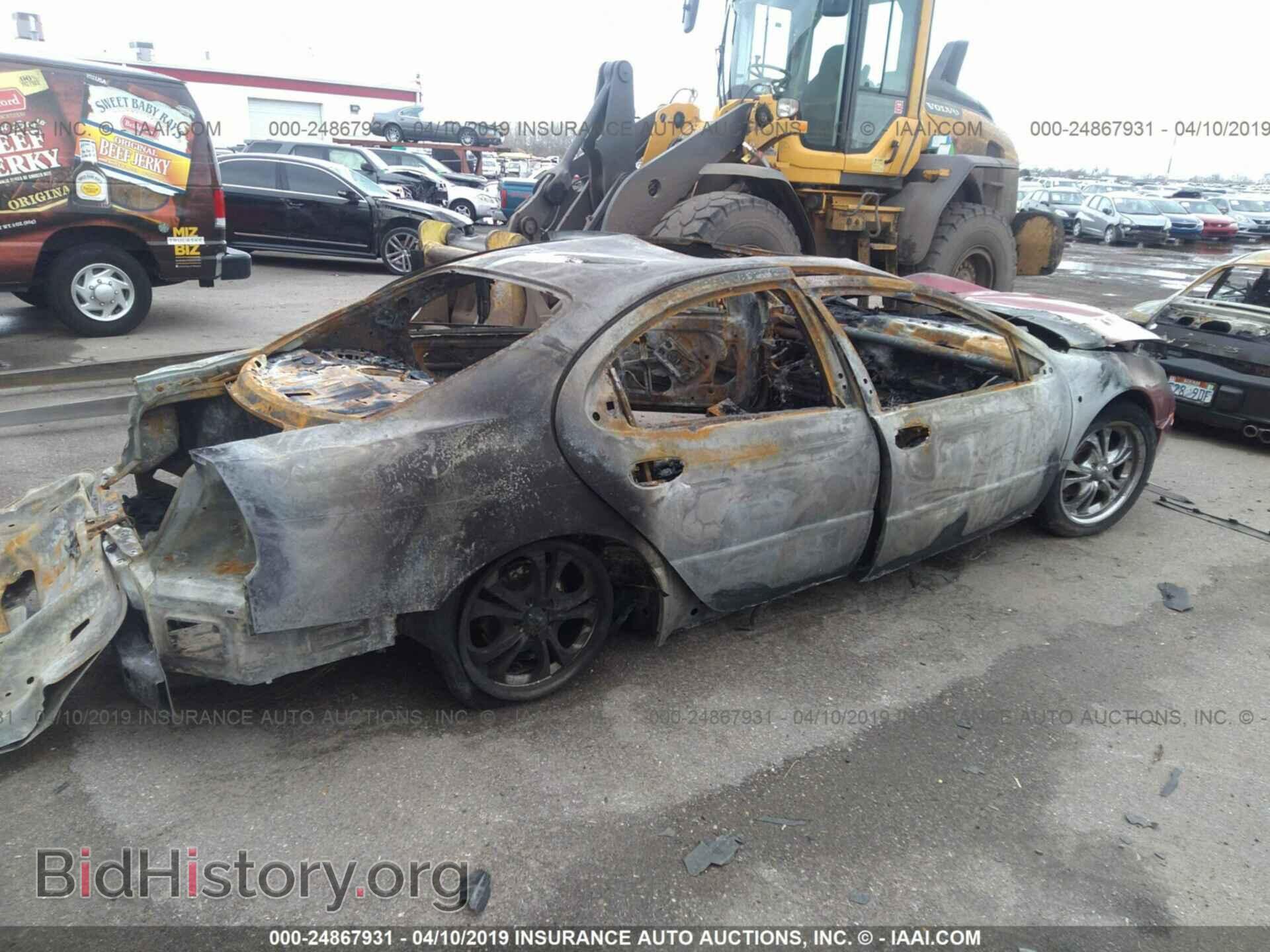 2000 CHRYSLER 300M - VIN: 2C3HE66G8YH237200 - Photo 4