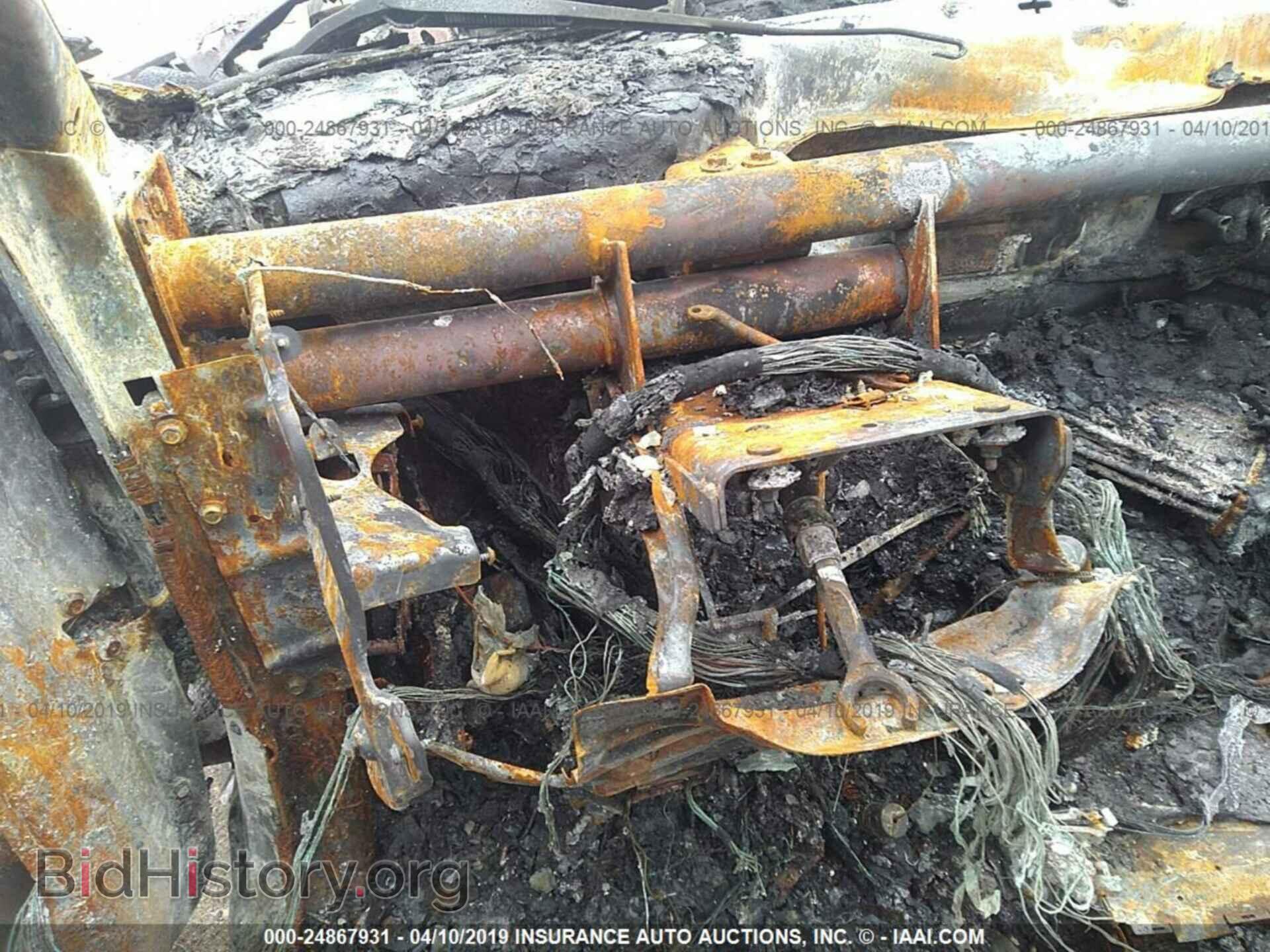 2000 CHRYSLER 300M - VIN: 2C3HE66G8YH237200 - Photo 7
