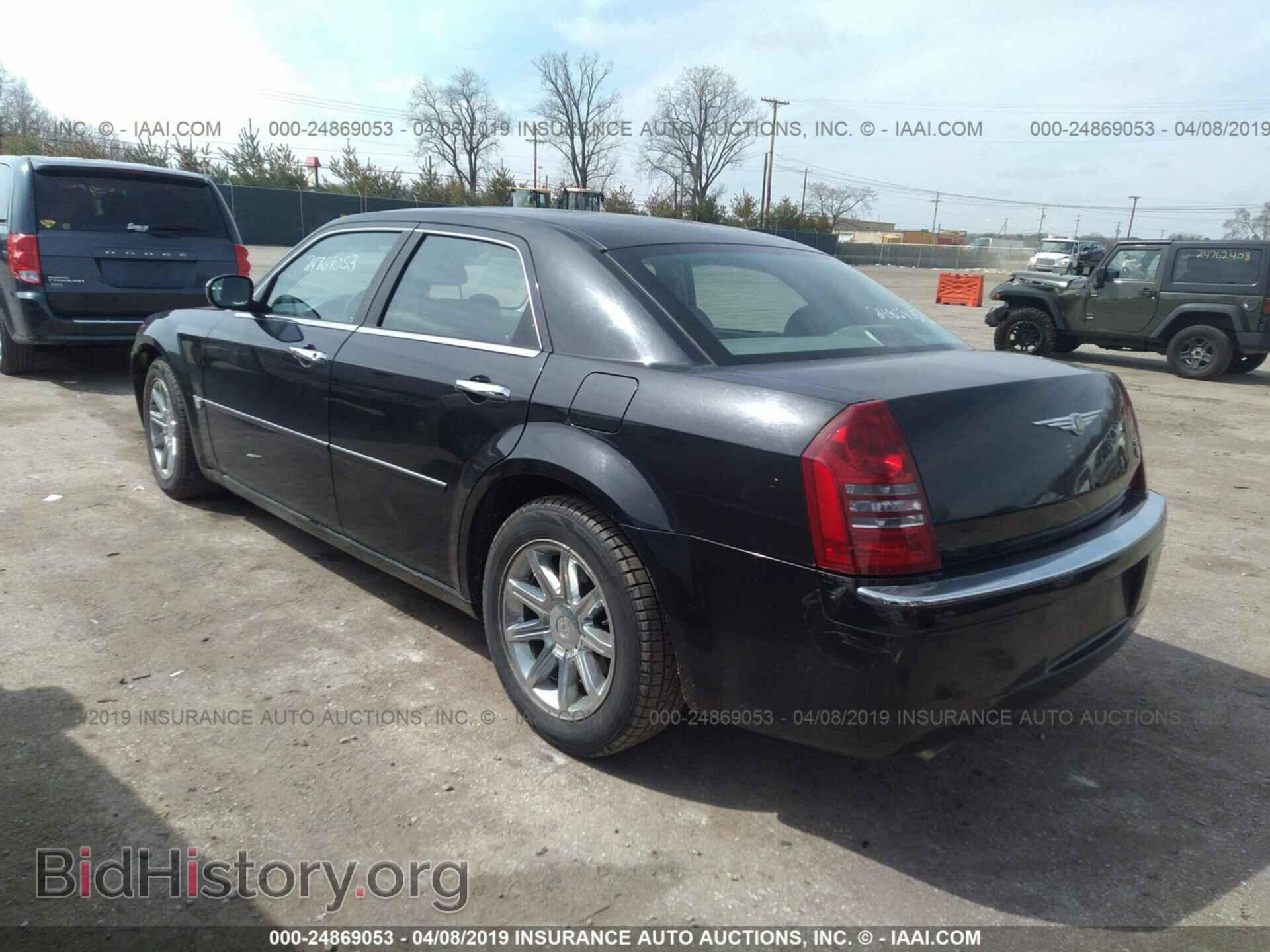2005 CHRYSLER 300C - VIN: 2C3AA63H55H522135 - Фото 3