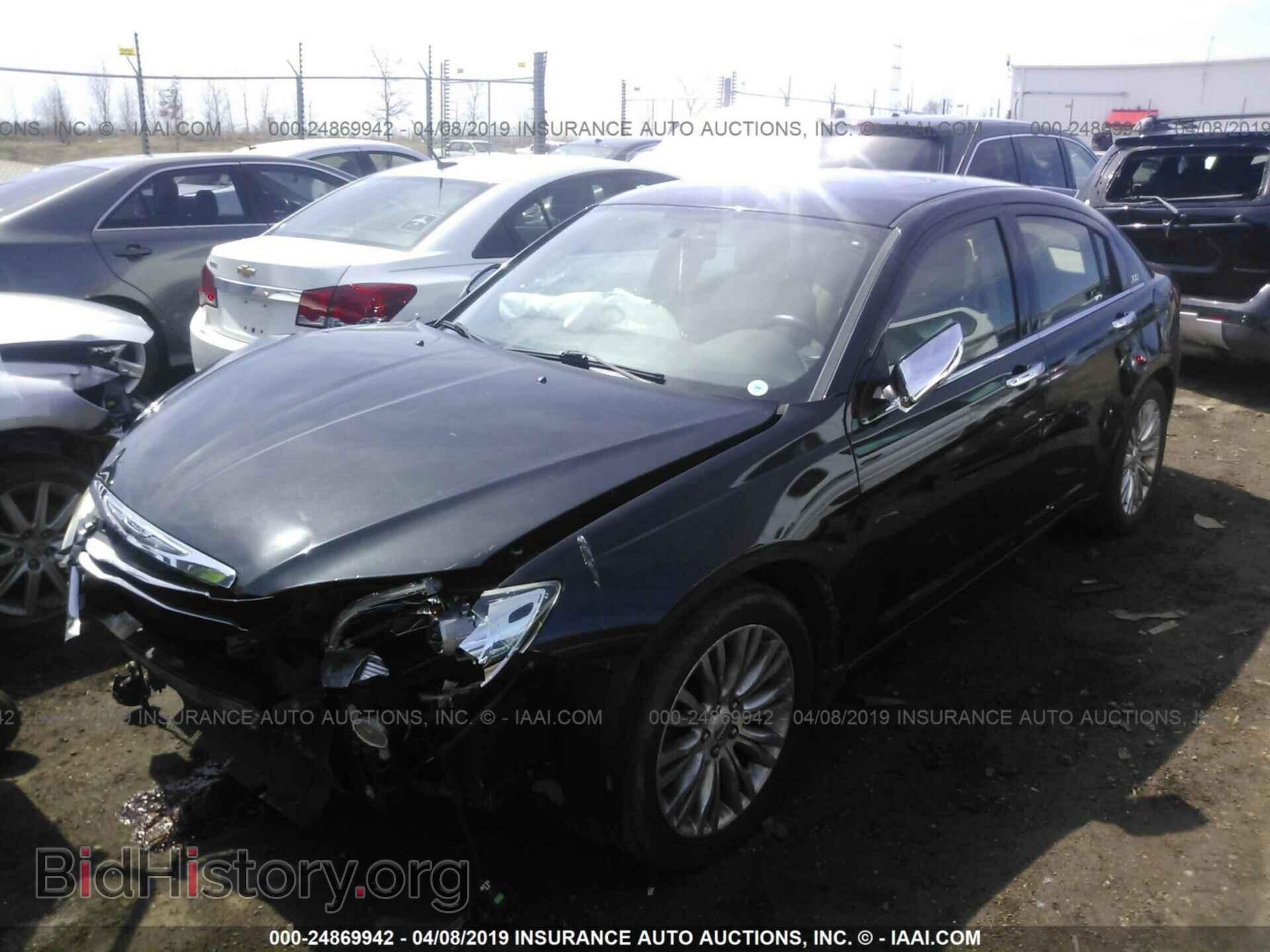 2011 CHRYSLER 200 - VIN: 1C3BC2FG3BN504908 - Фото 2